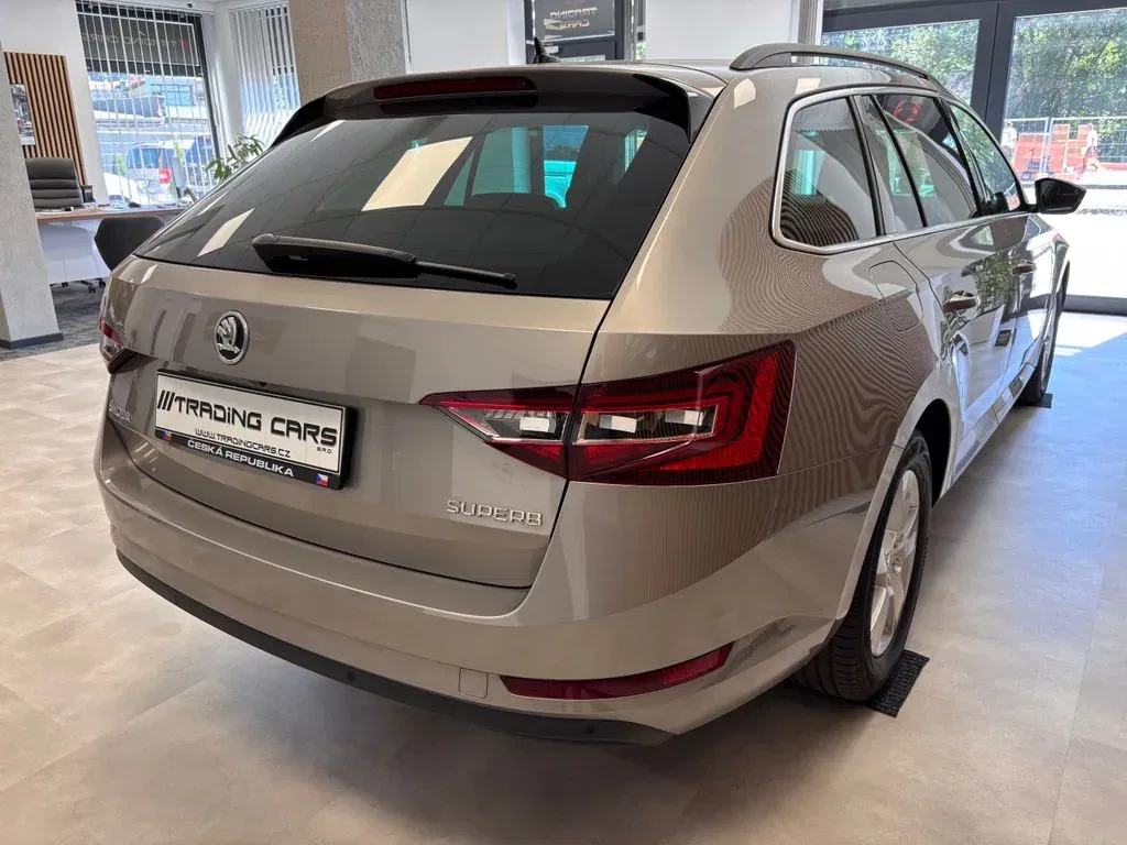 Škoda Superb - Náhled 6