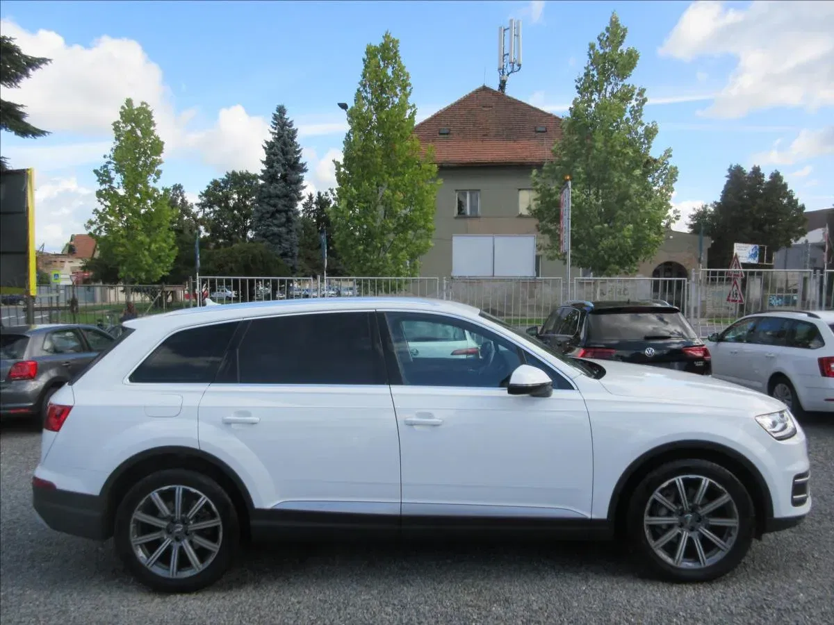Audi Q7 - Náhled 4