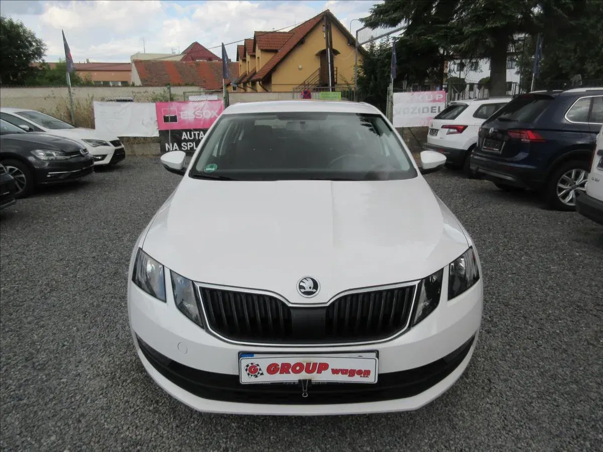 Škoda Octavia – fotografie 1