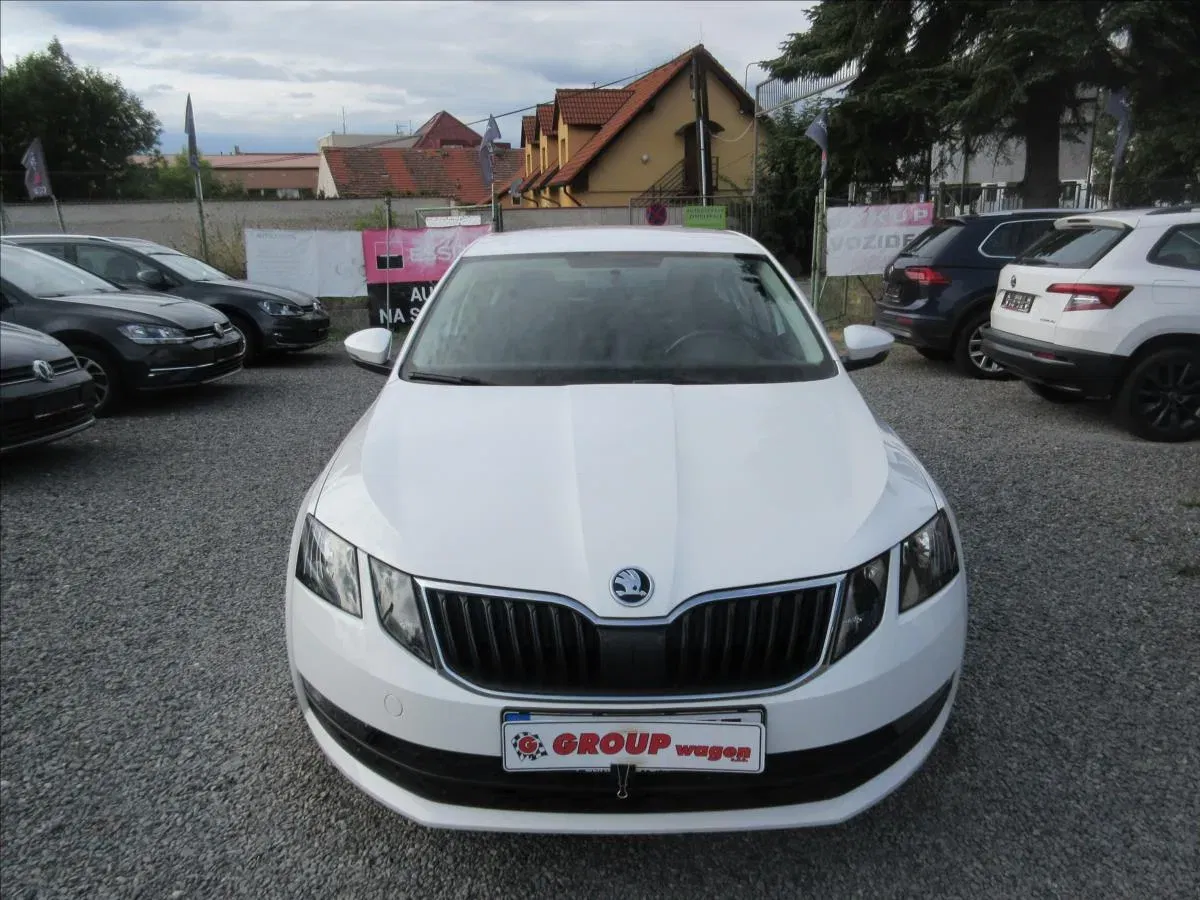 Škoda Octavia – fotografie 1