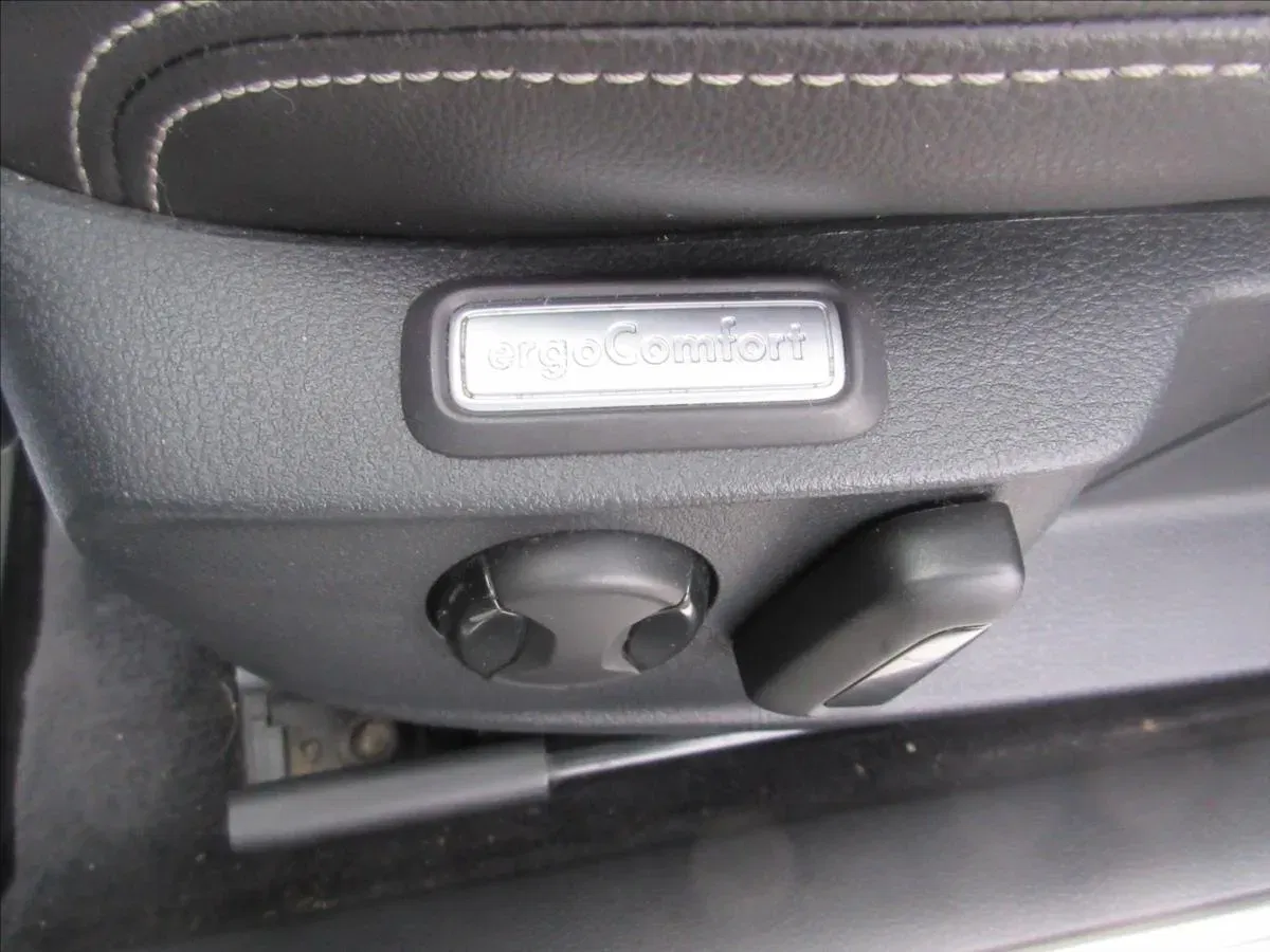 Volkswagen Passat - Náhled 7