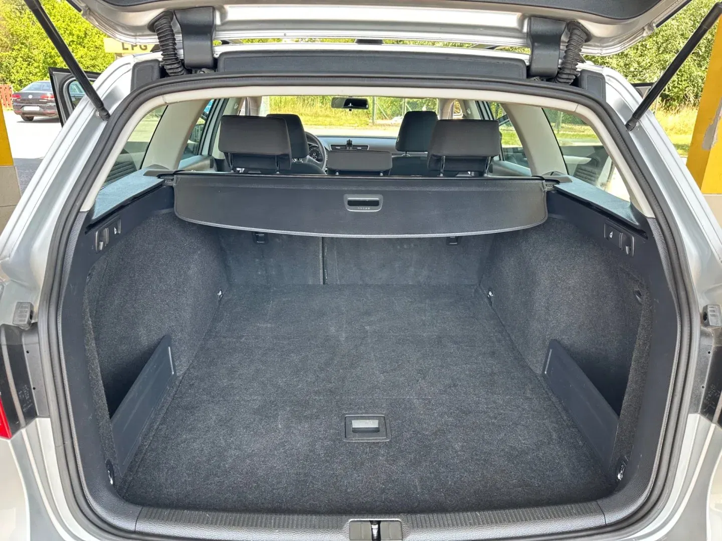 Volkswagen Passat Variant - Náhled 15