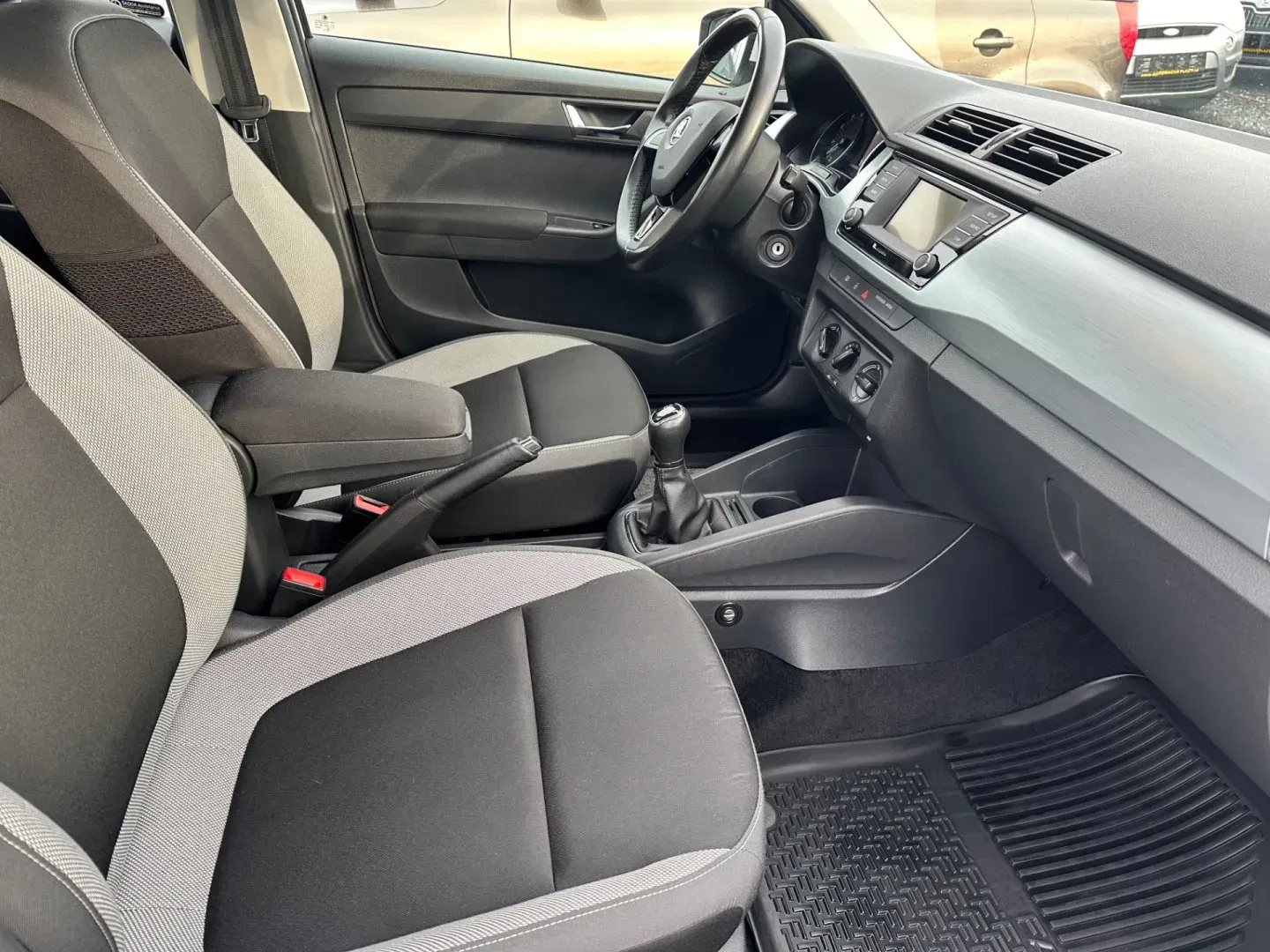 Škoda Fabia - Náhled 6