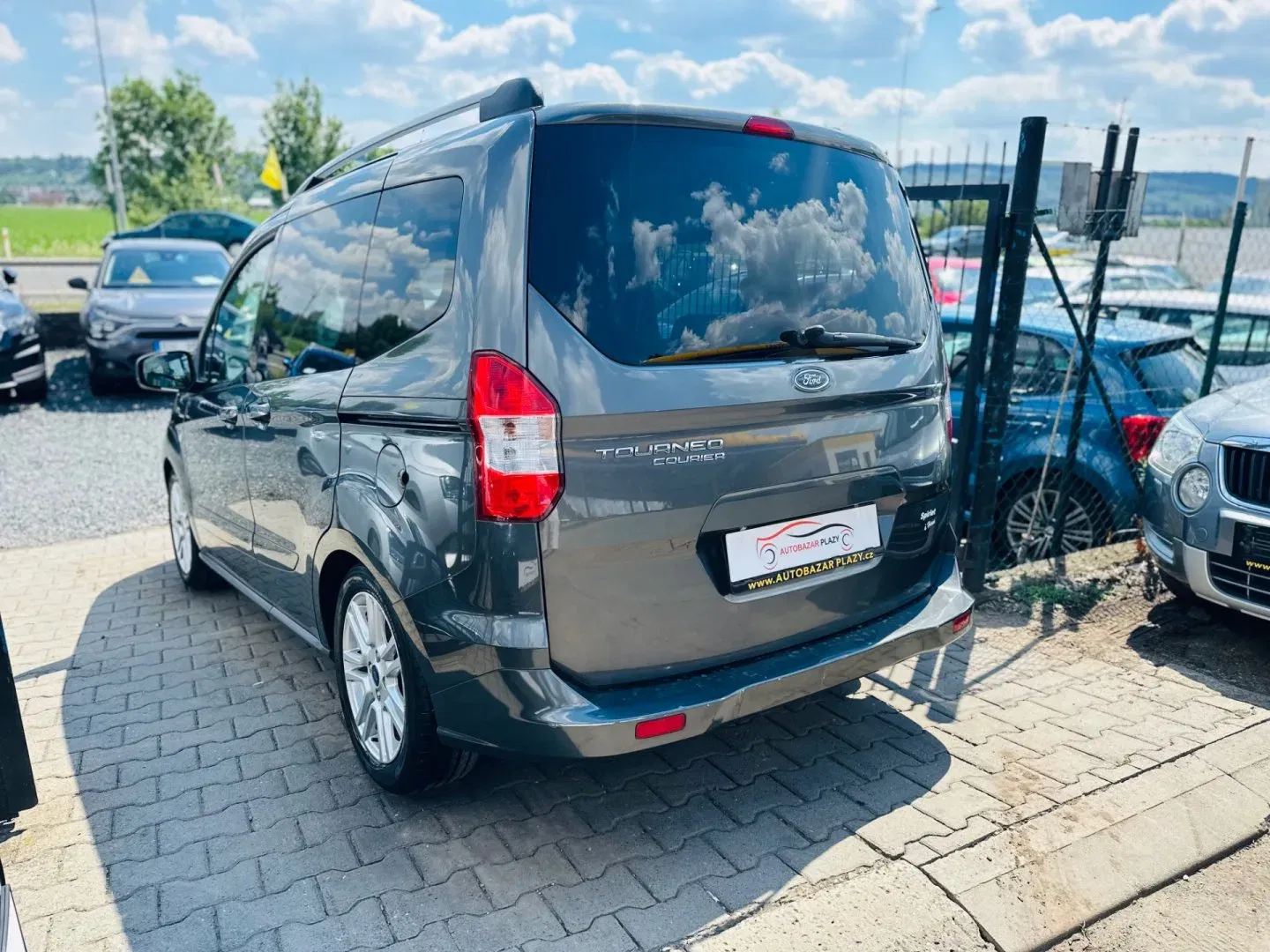 Ford Tourneo Courier - Náhled 3