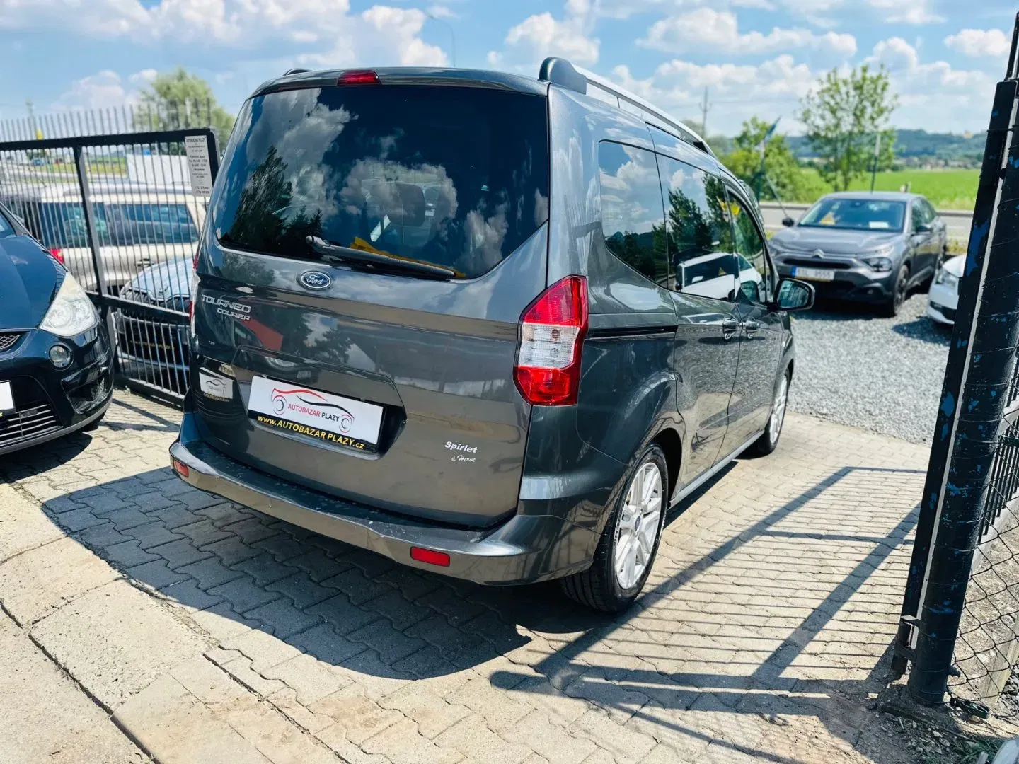 Ford Tourneo Courier - Náhled 4