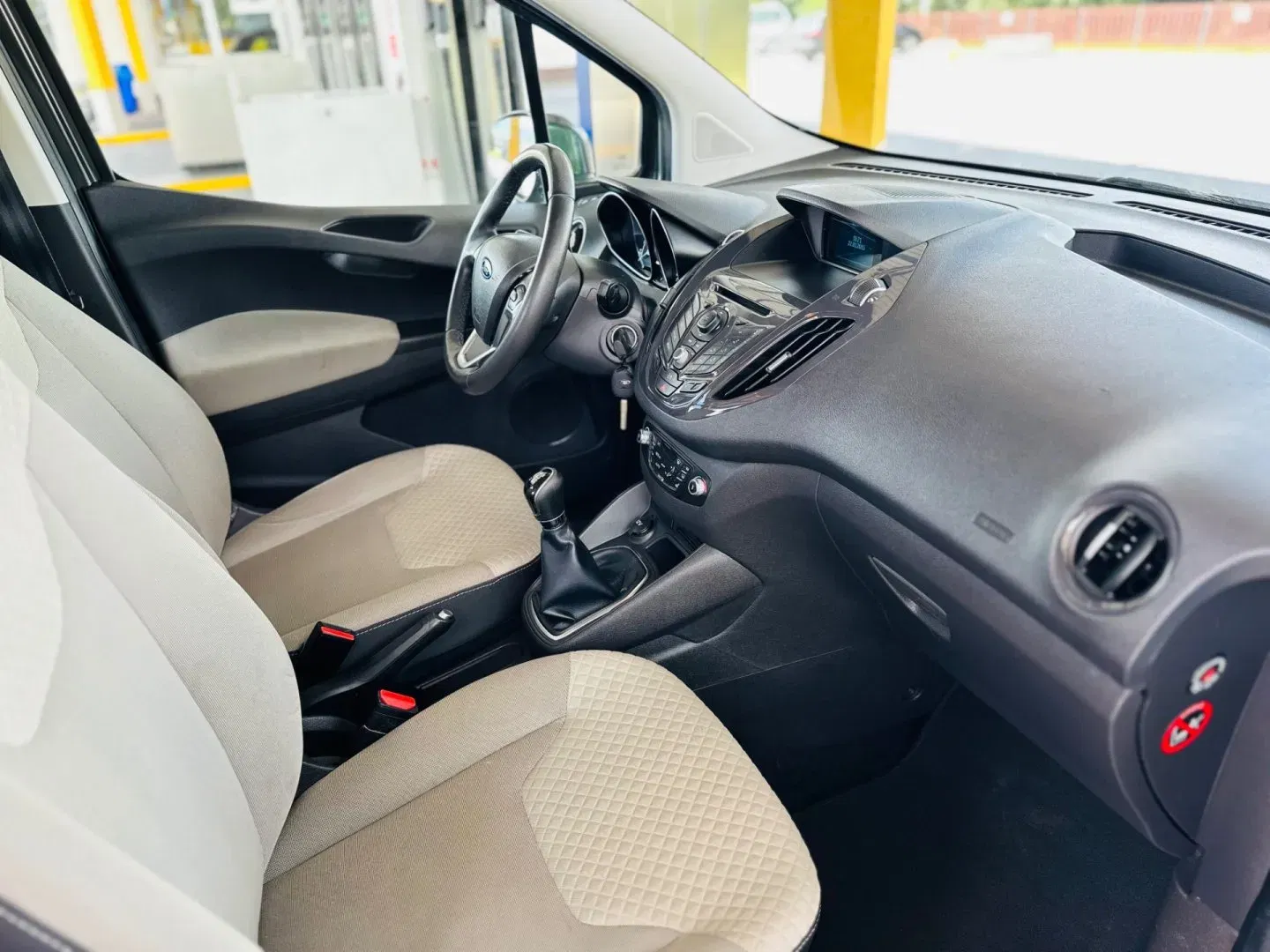 Ford Tourneo Courier - Náhled 6