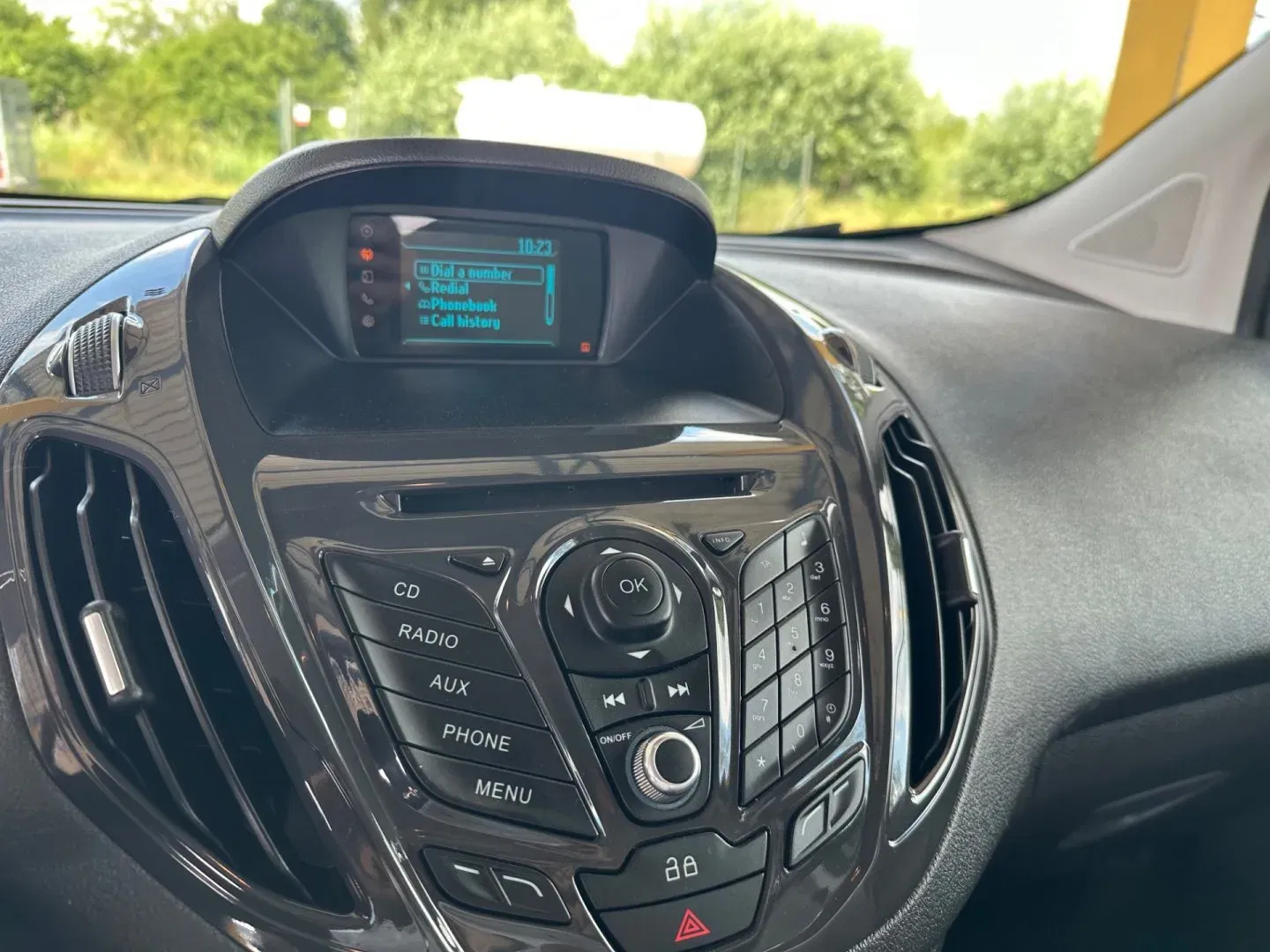 Ford Tourneo Courier - Náhled 11
