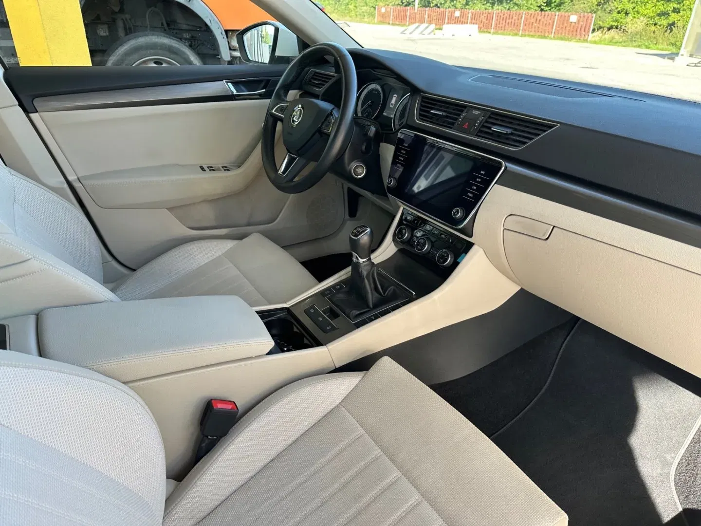 Škoda Superb - Náhled 8