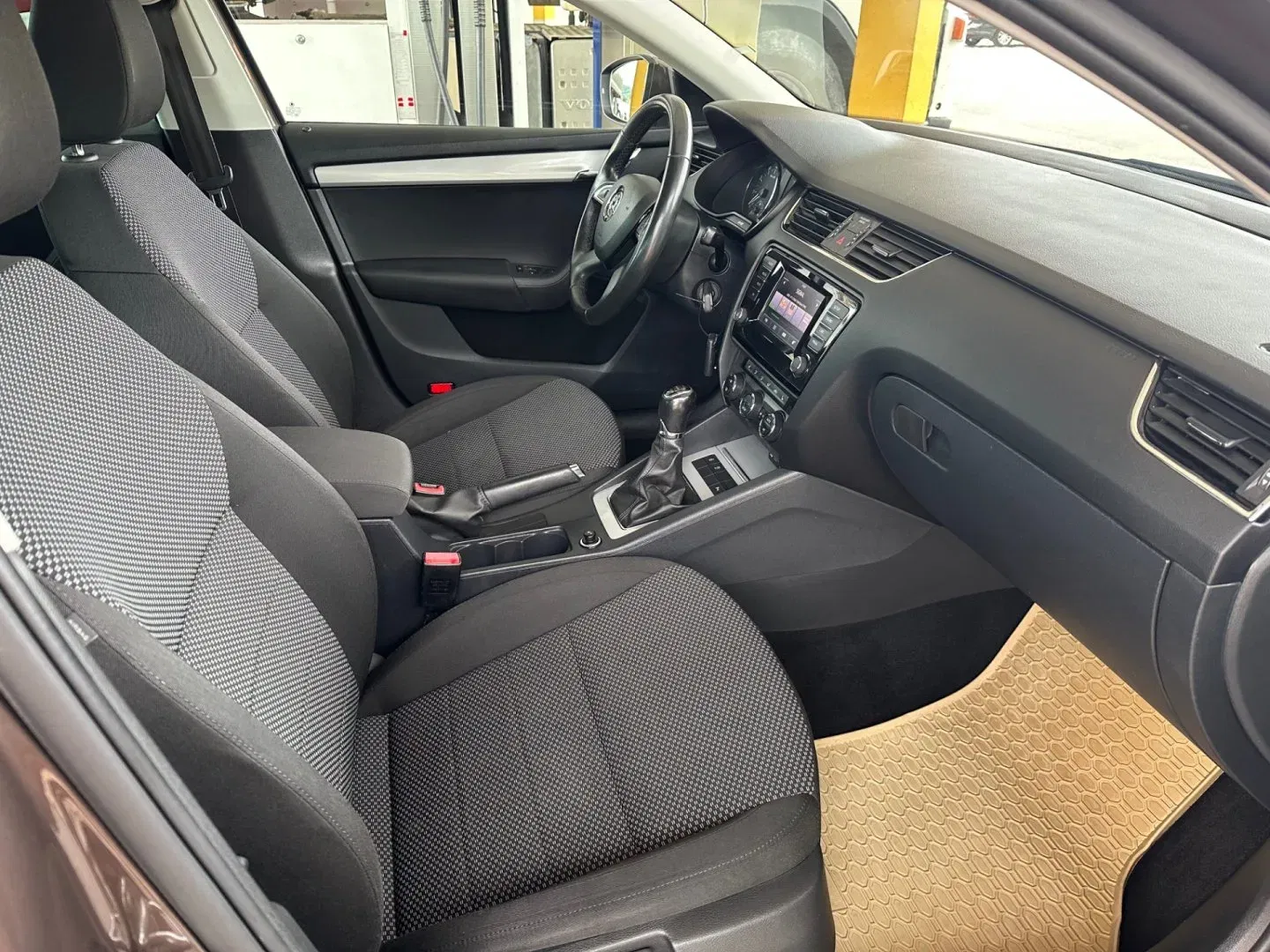 Škoda Octavia - Náhled 8