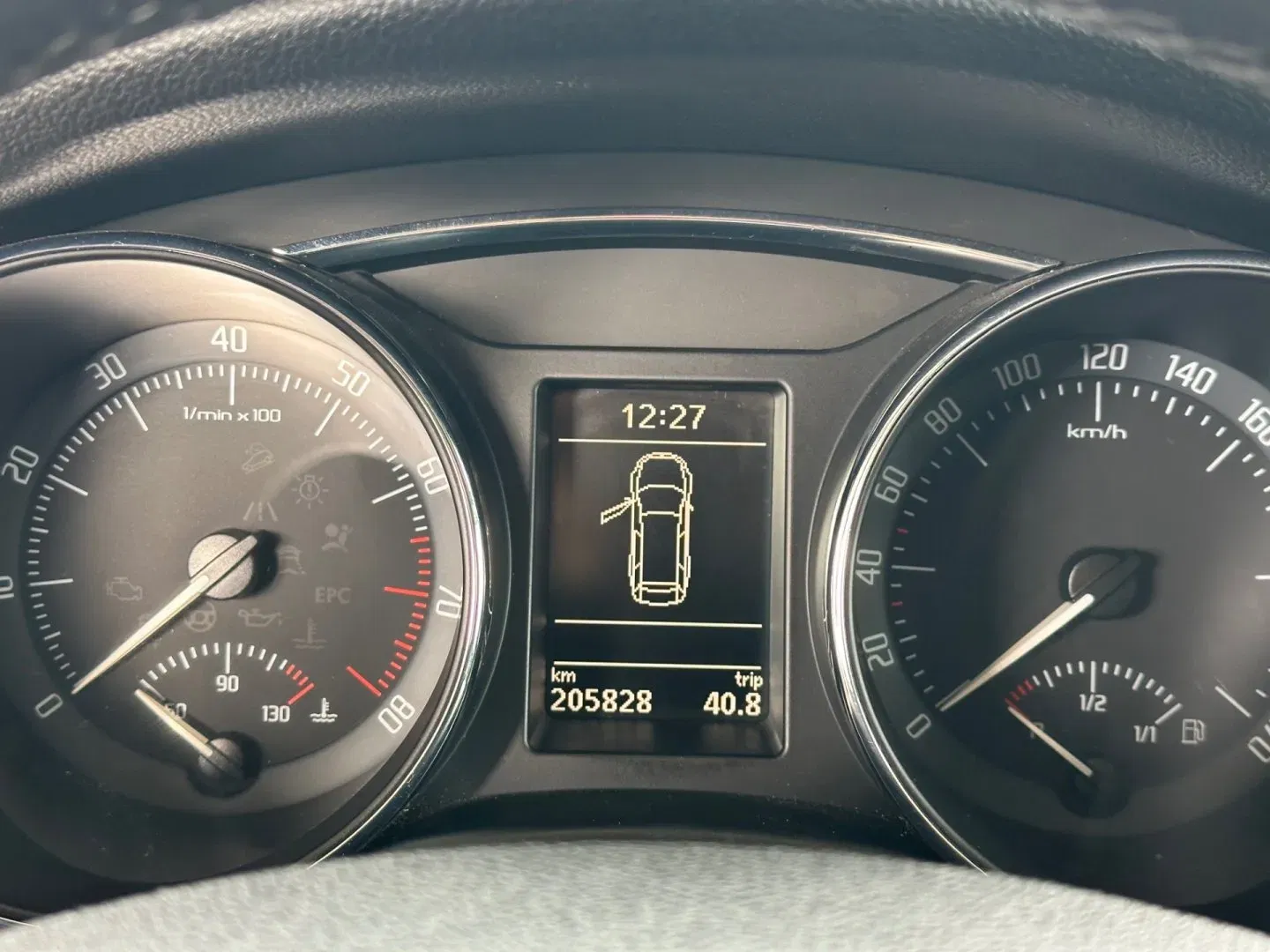 Škoda Superb - Náhled 12