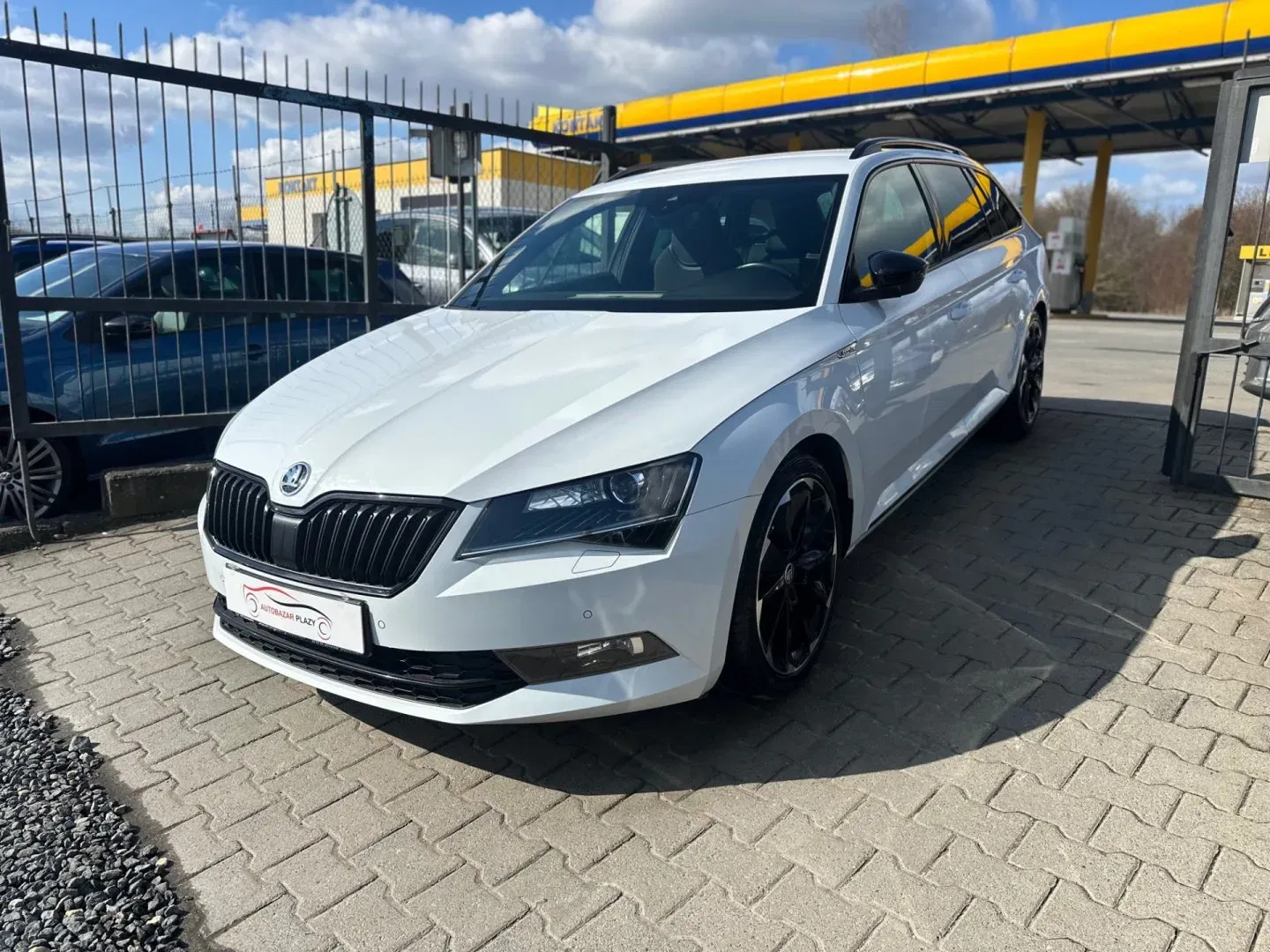 Škoda Superb - Náhled 2
