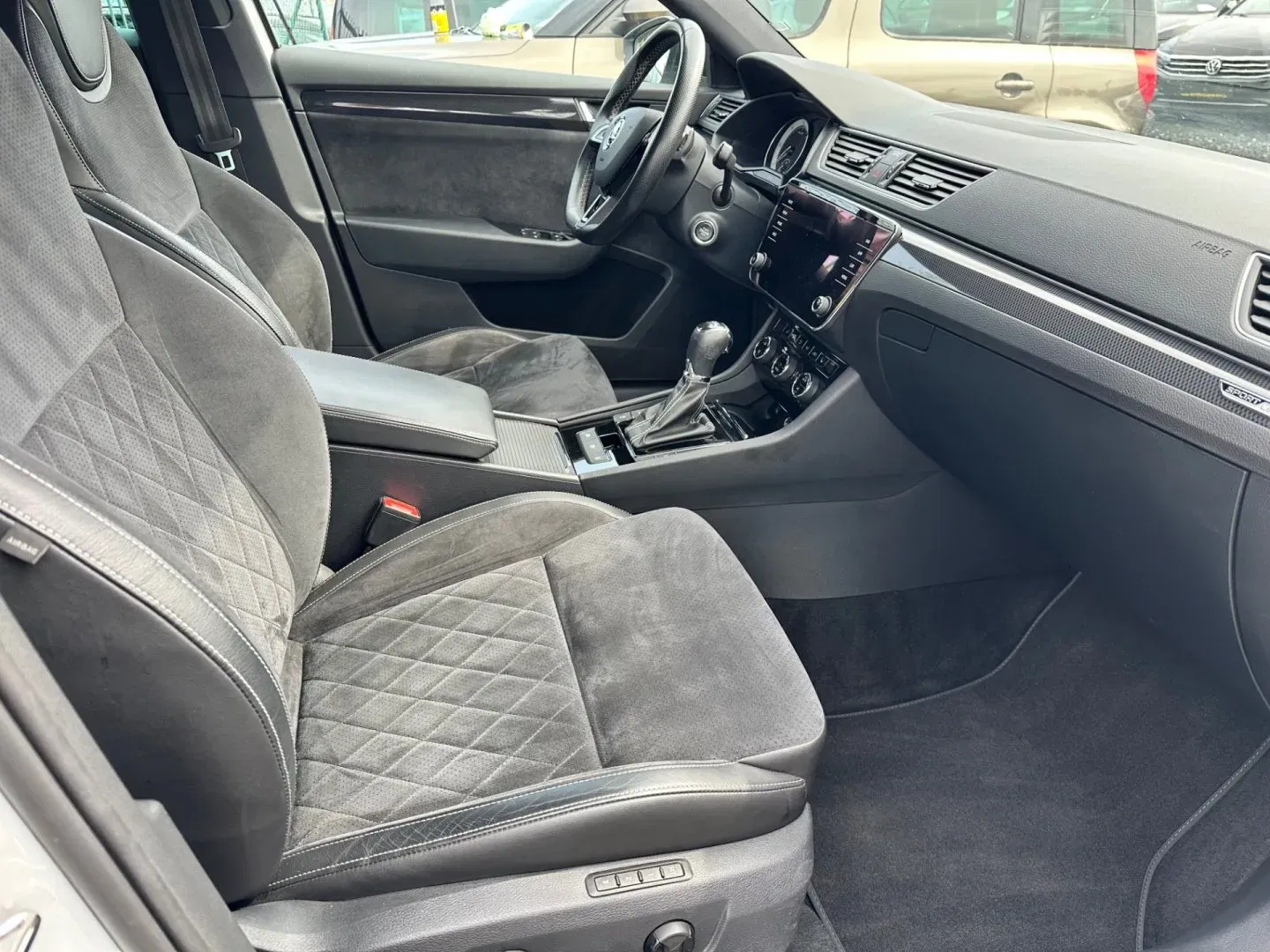 Škoda Superb - Náhled 6