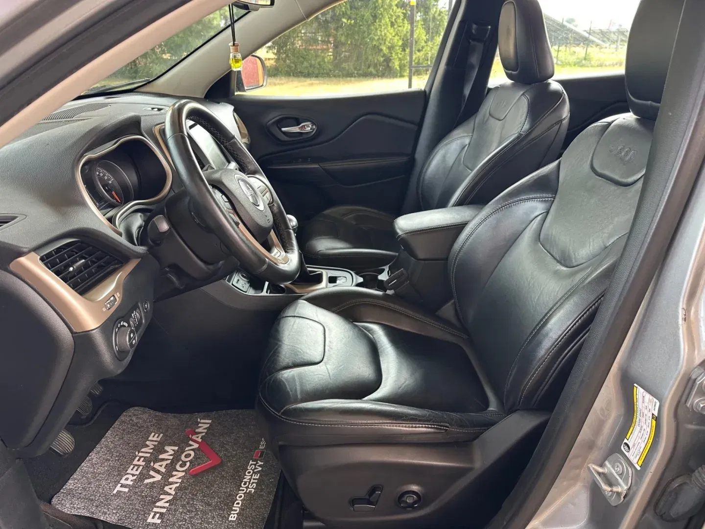 Jeep Cherokee - Náhled 9