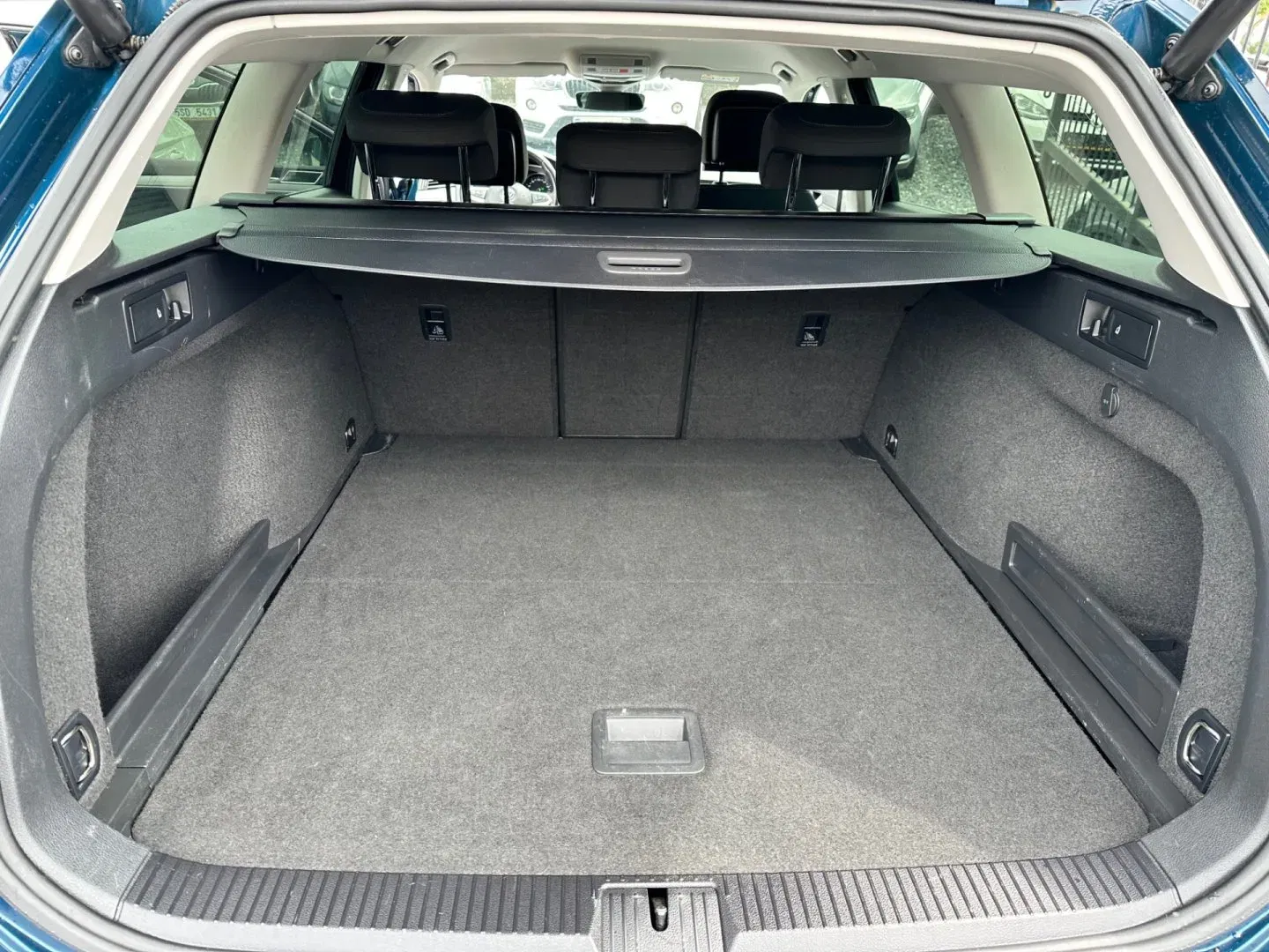Volkswagen Passat - Náhled 14