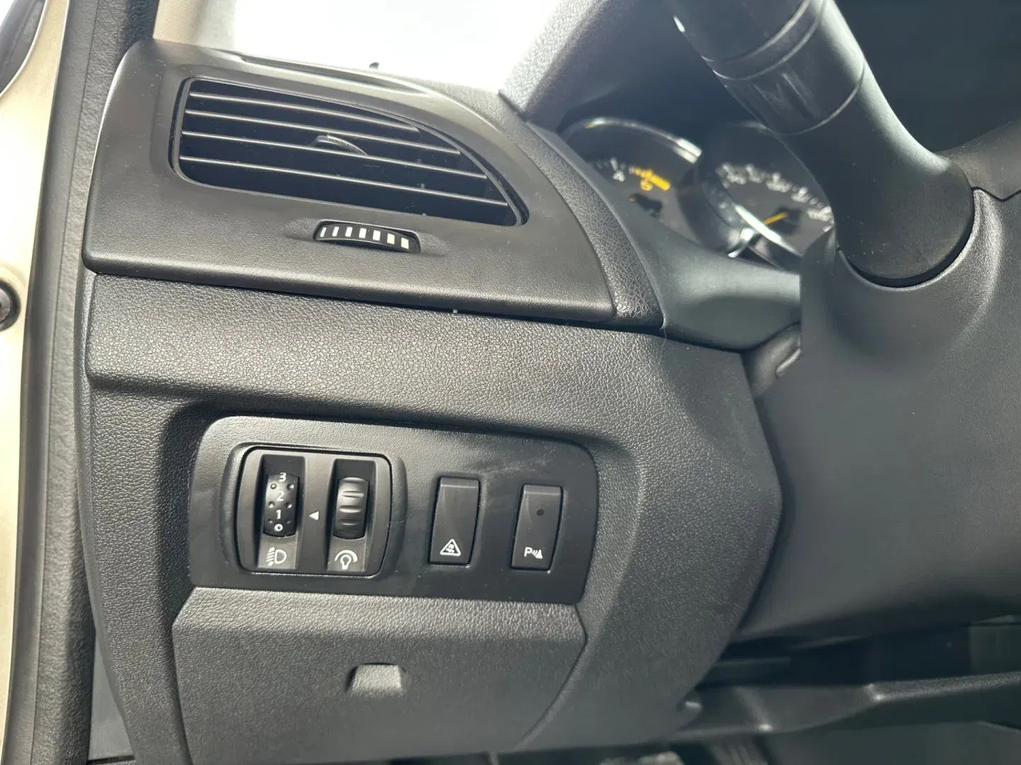 Renault Fluence - Náhled 11