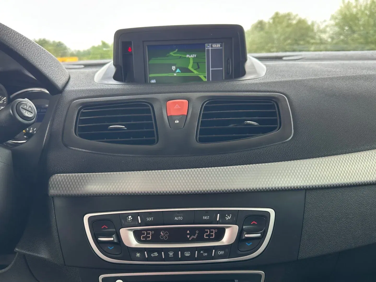 Renault Fluence - Náhled 13