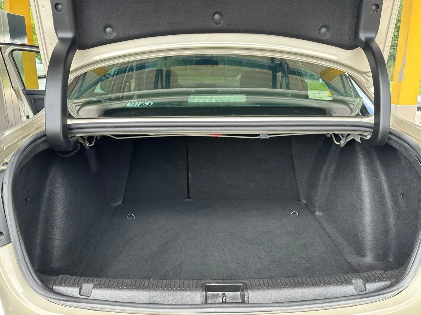 Renault Fluence - Náhled 16