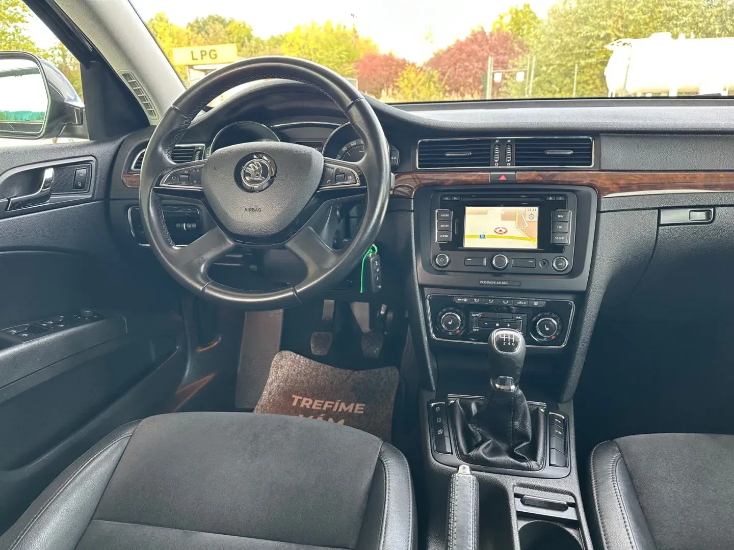 Škoda Superb - Náhled 9