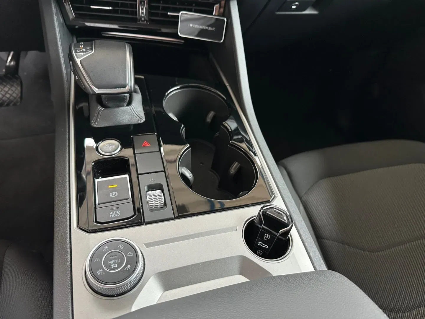 Volkswagen Touareg - Náhled 9