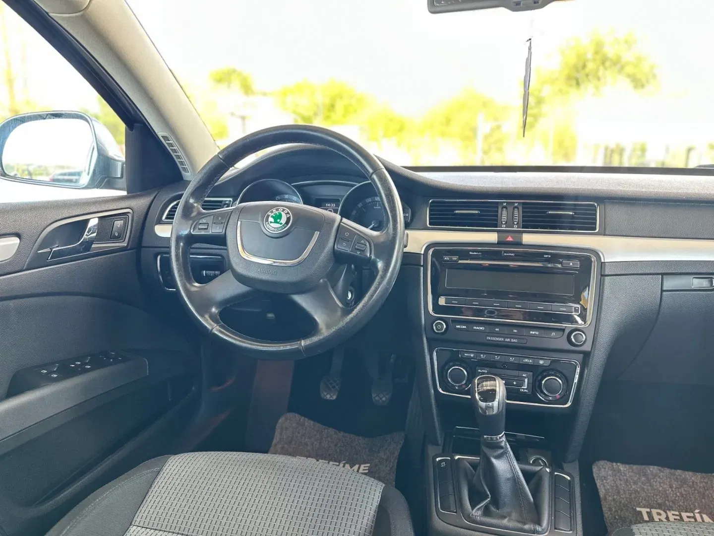 Škoda Superb - Náhled 8
