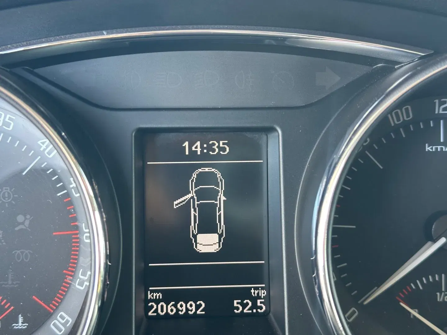 Škoda Superb - Náhled 11