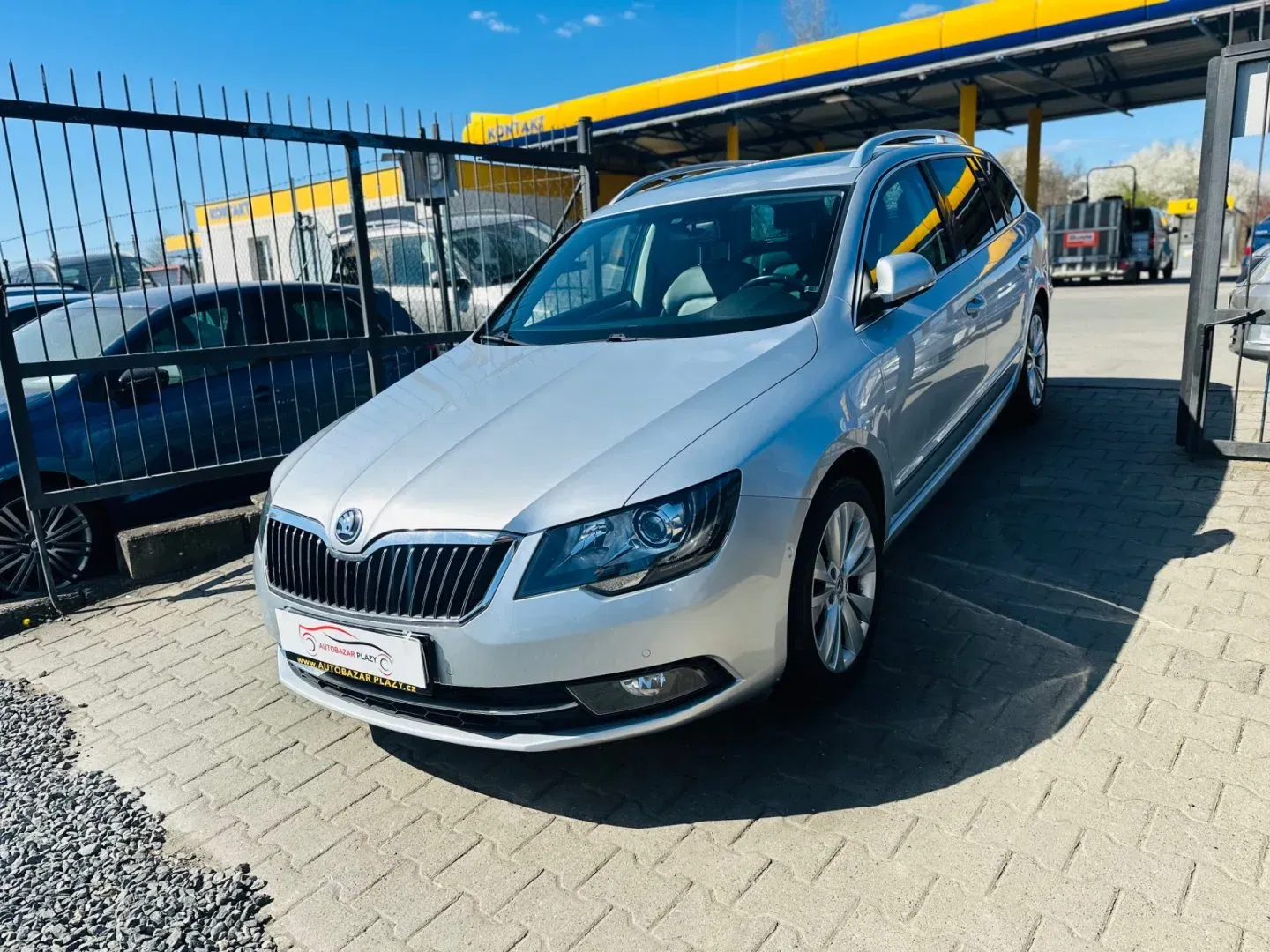 Škoda Superb - Náhled 2