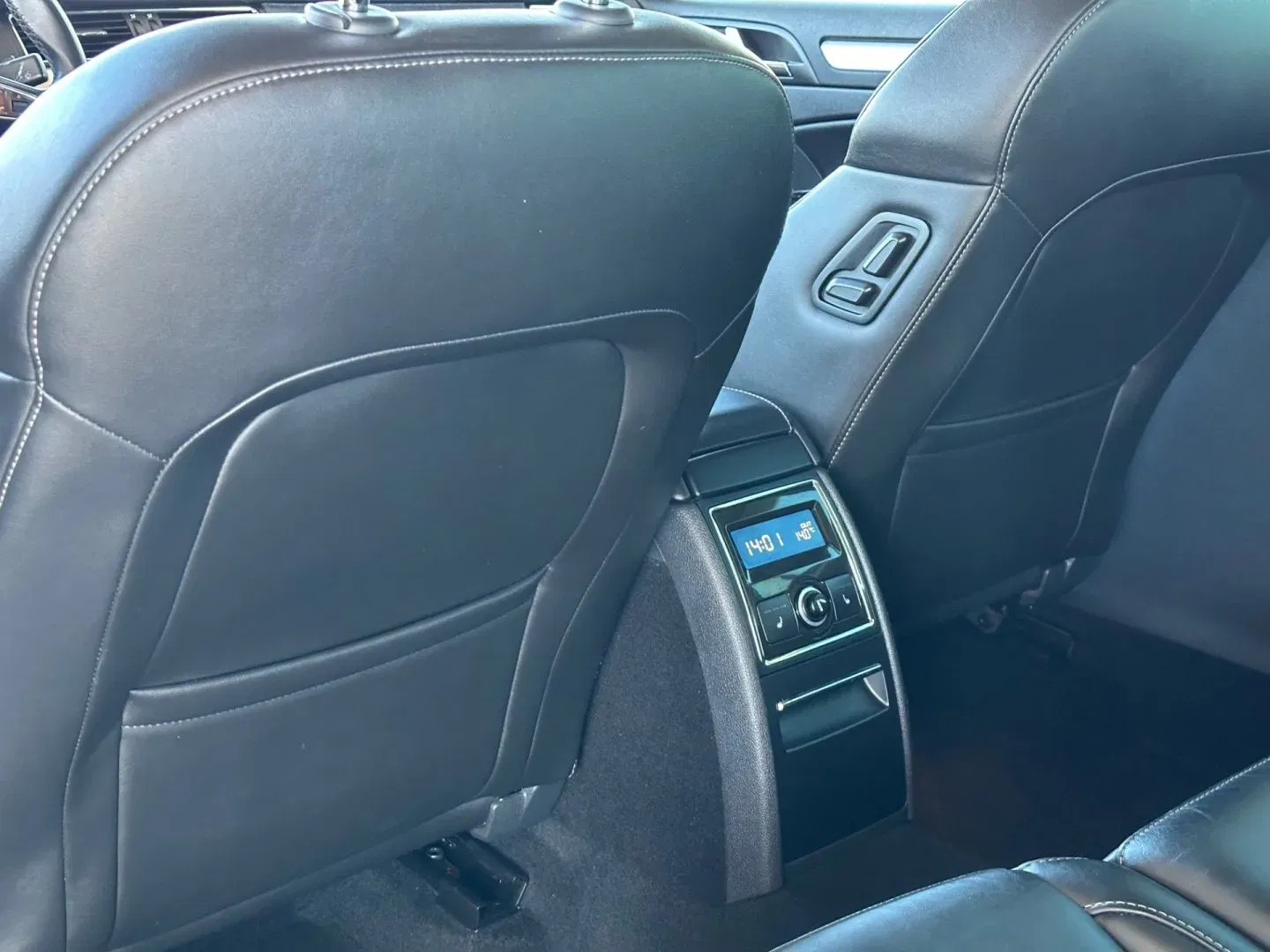 Škoda Superb - Náhled 17