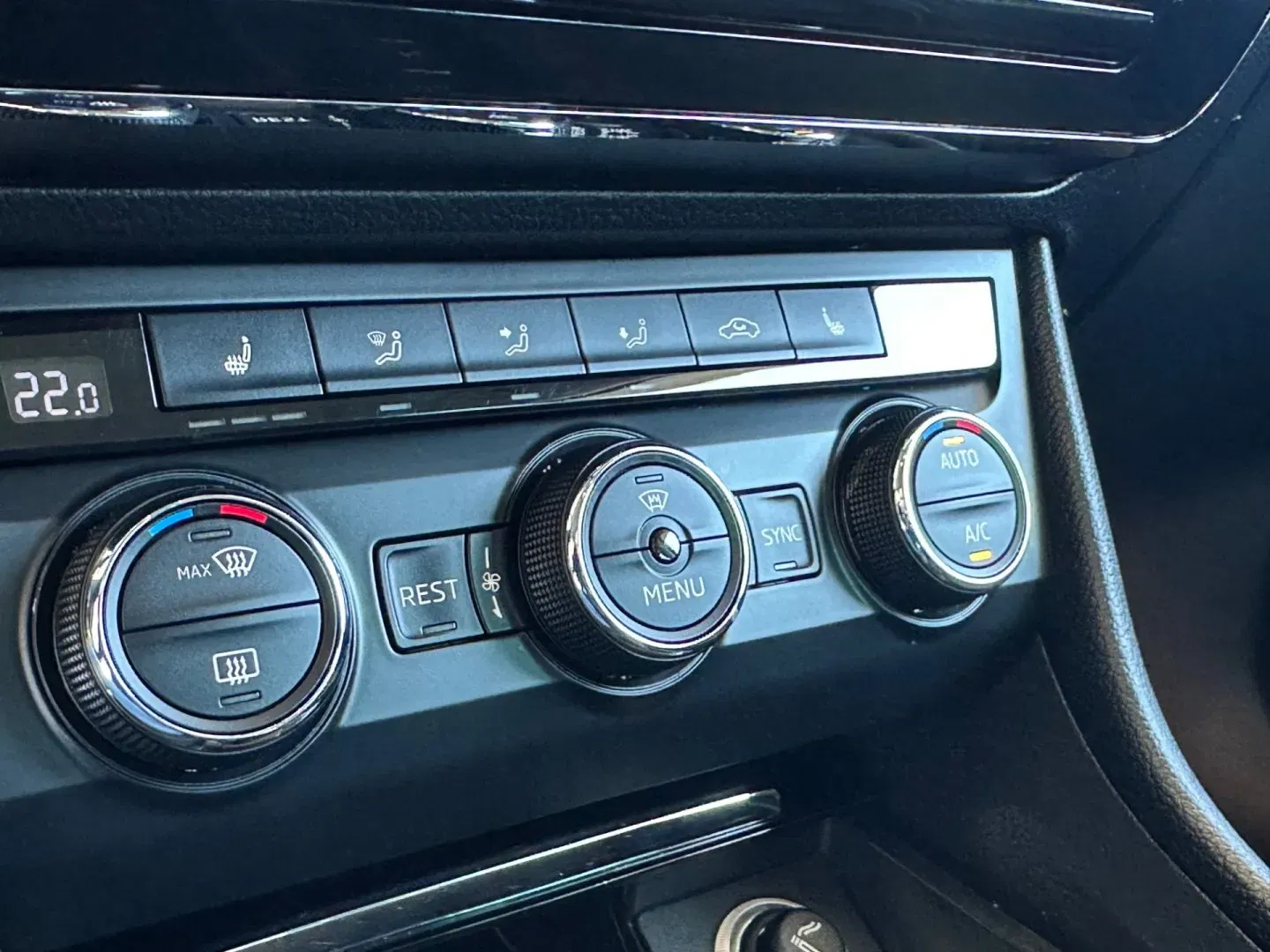 Škoda Superb - Náhled 11
