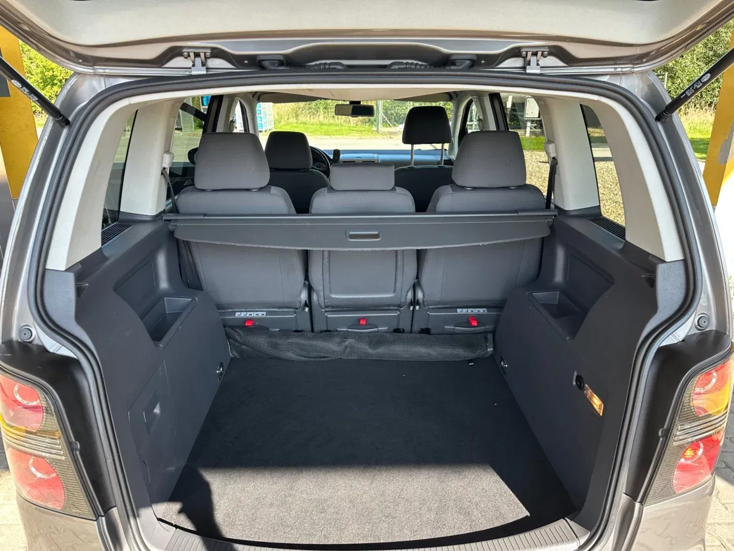 Volkswagen Touran - Náhled 16