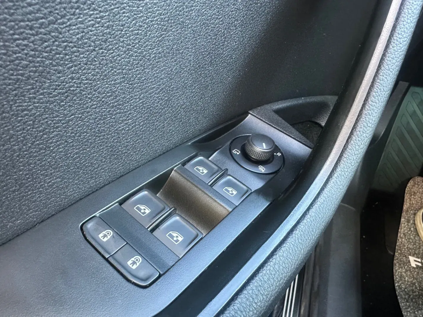 Škoda Superb - Náhled 9