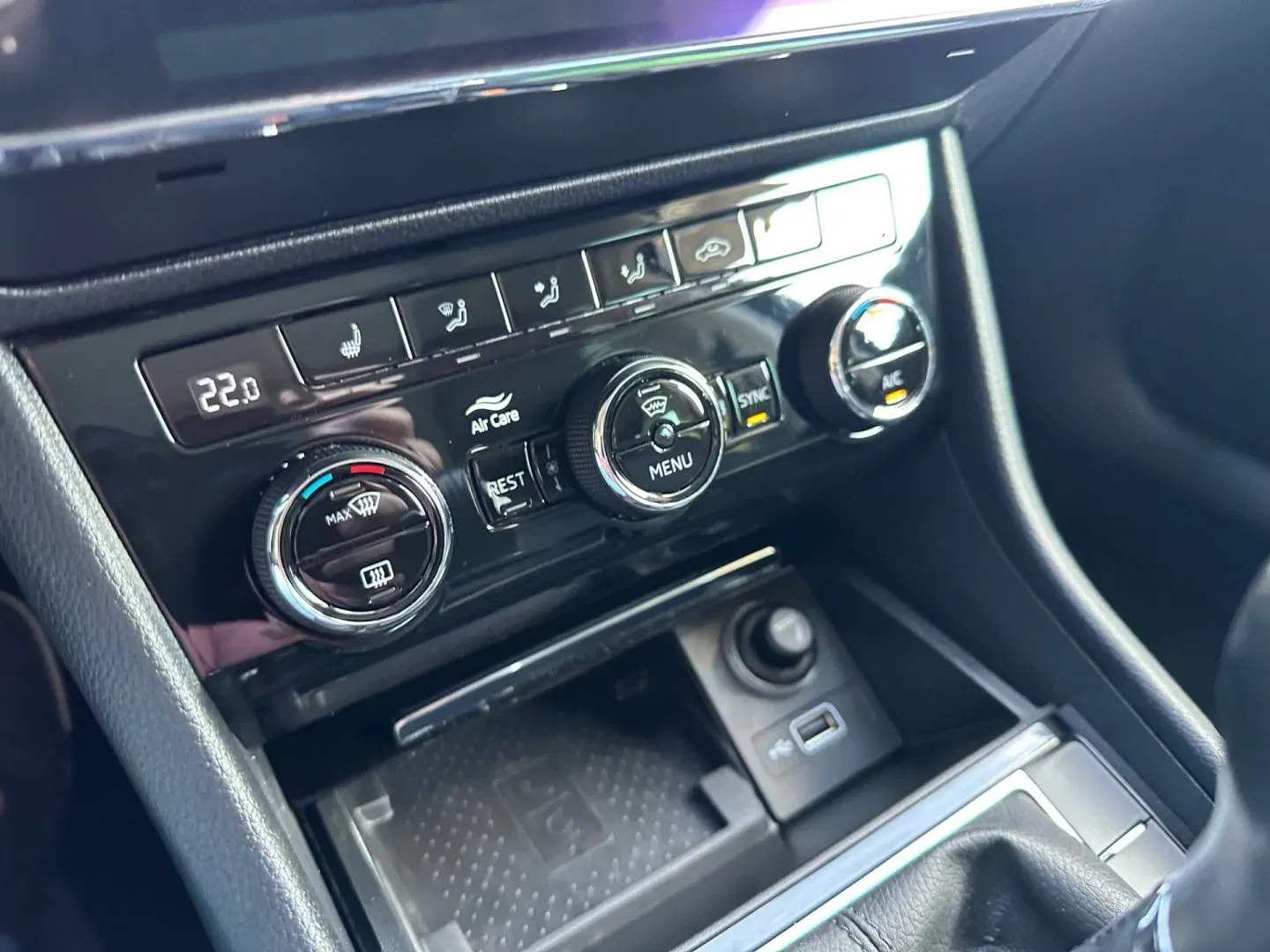 Škoda Superb - Náhled 15