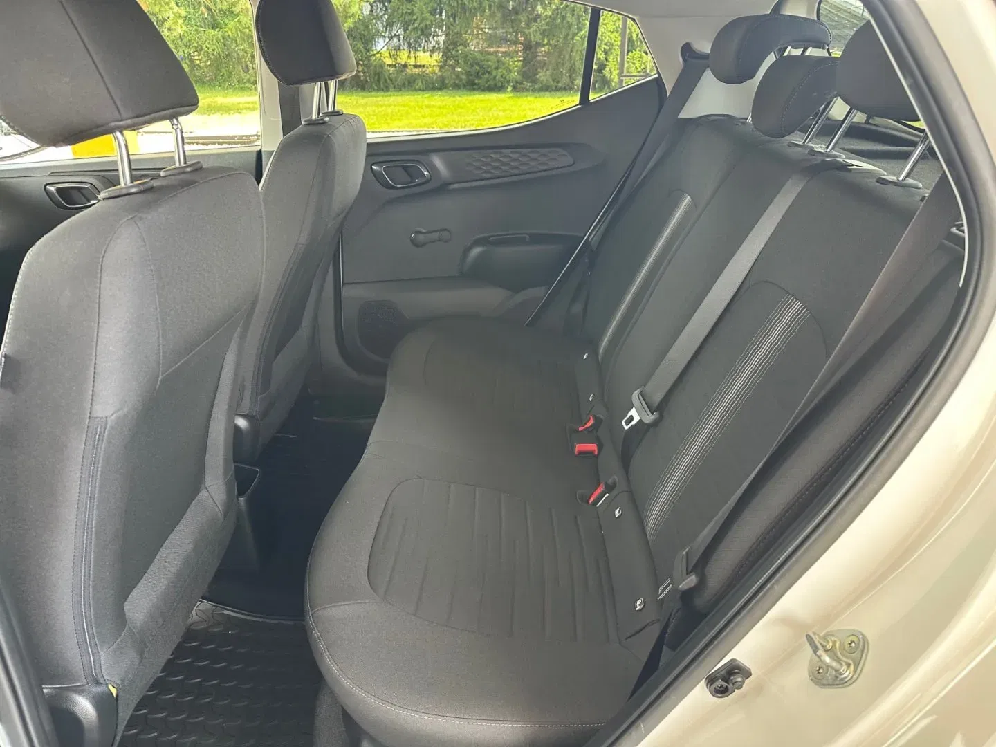 Hyundai i10 - Náhled 16
