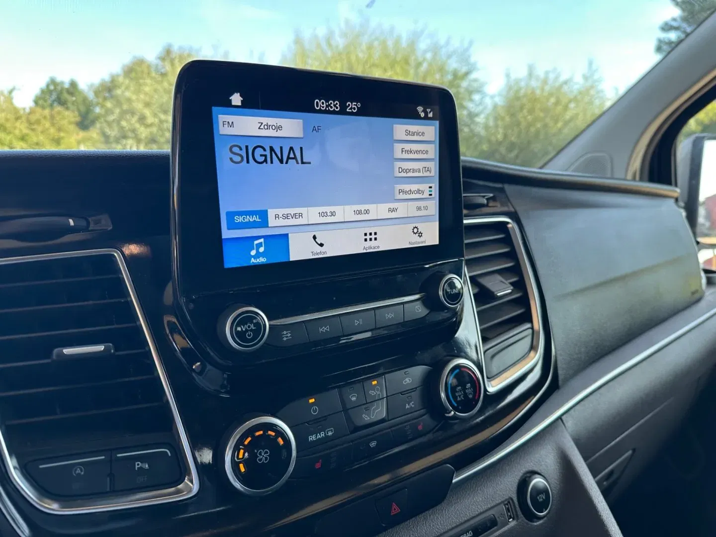 Ford Tourneo Custom - Náhled 11