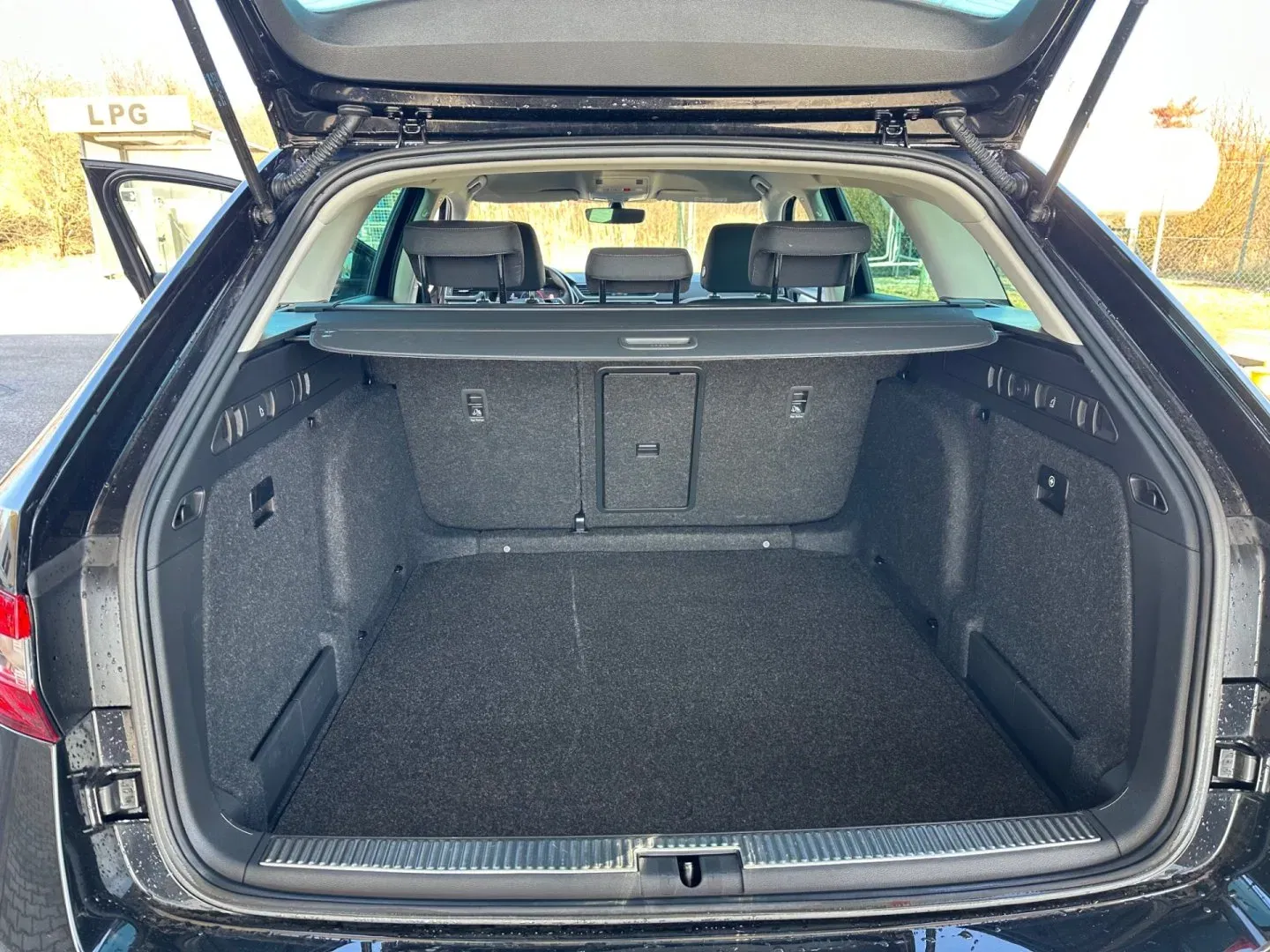 Škoda Superb - Náhled 18