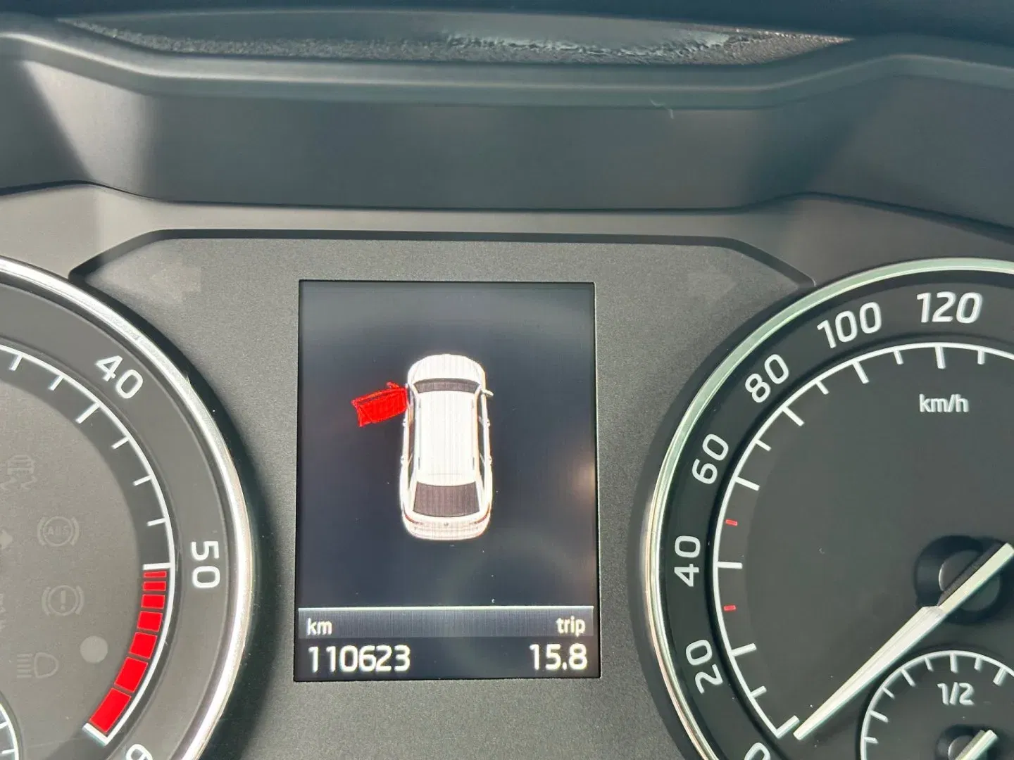 Škoda Superb - Náhled 8