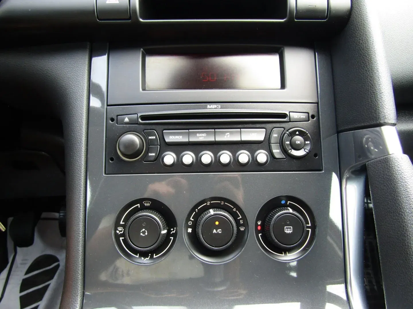 Peugeot 3008 - Náhled 33