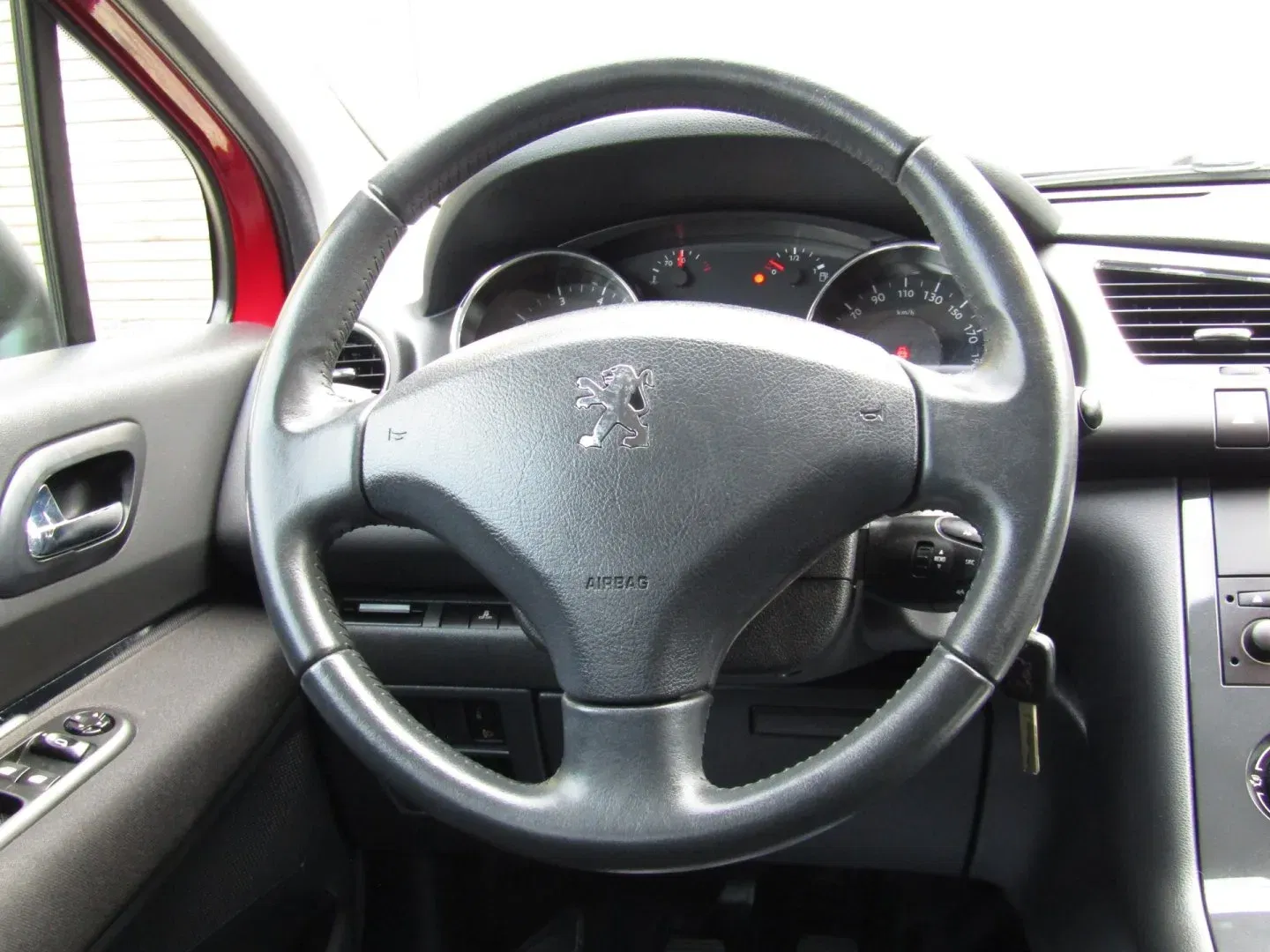 Peugeot 3008 - Náhled 16