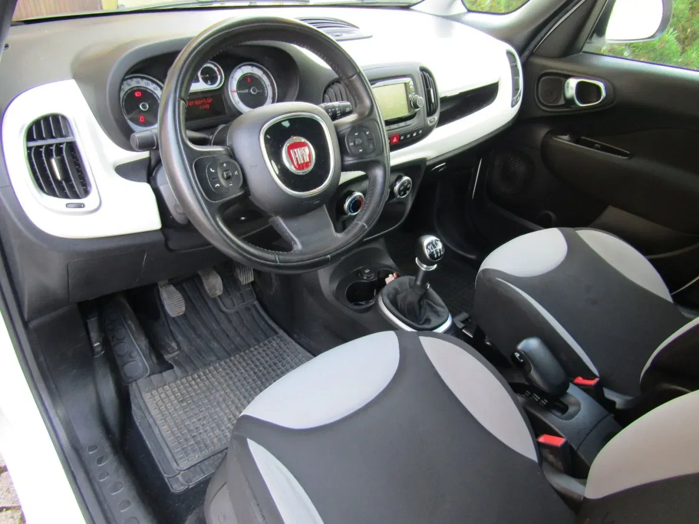 Fiat 500L - Náhled 13