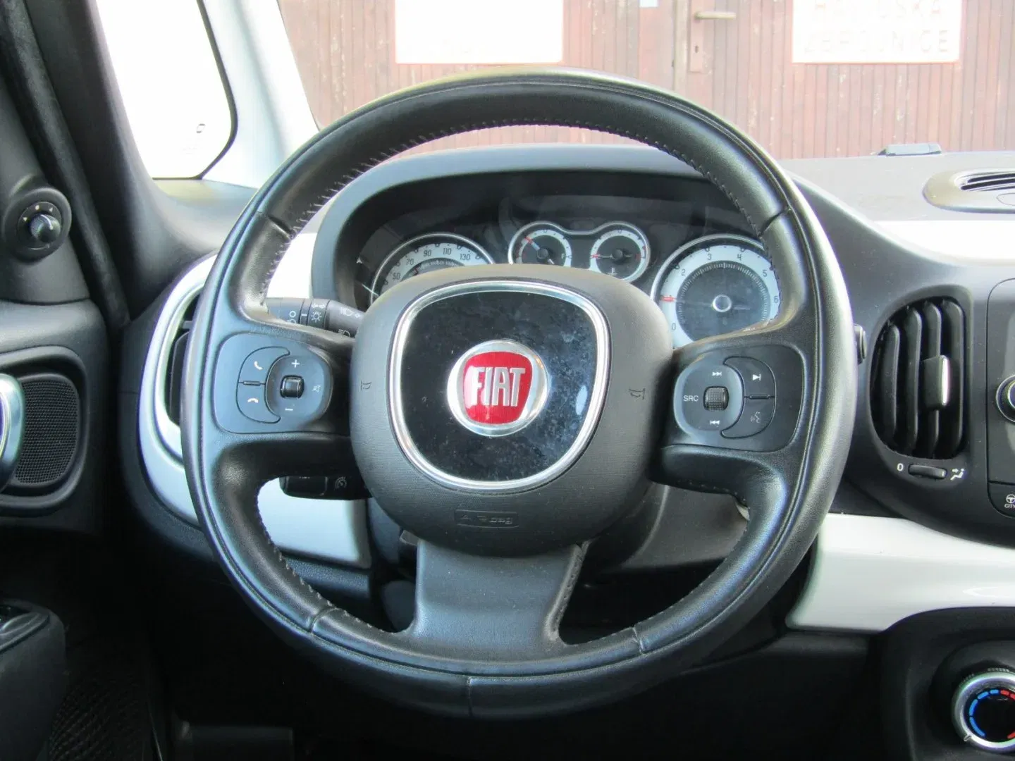 Fiat 500L - Náhled 16