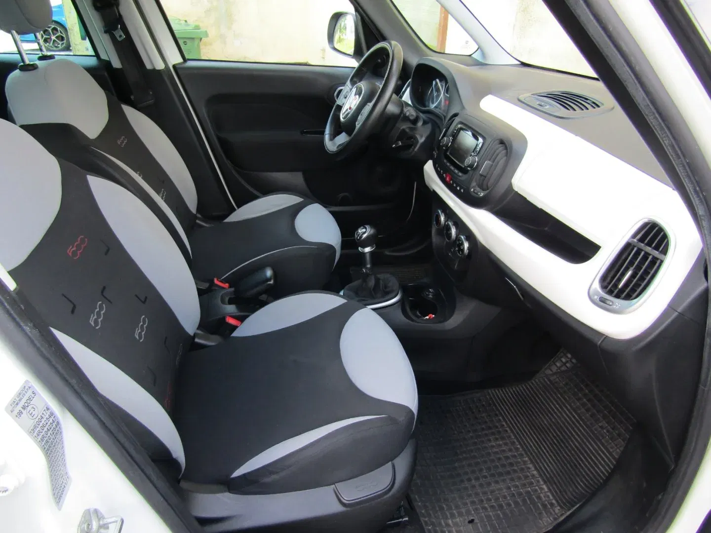 Fiat 500L - Náhled 29