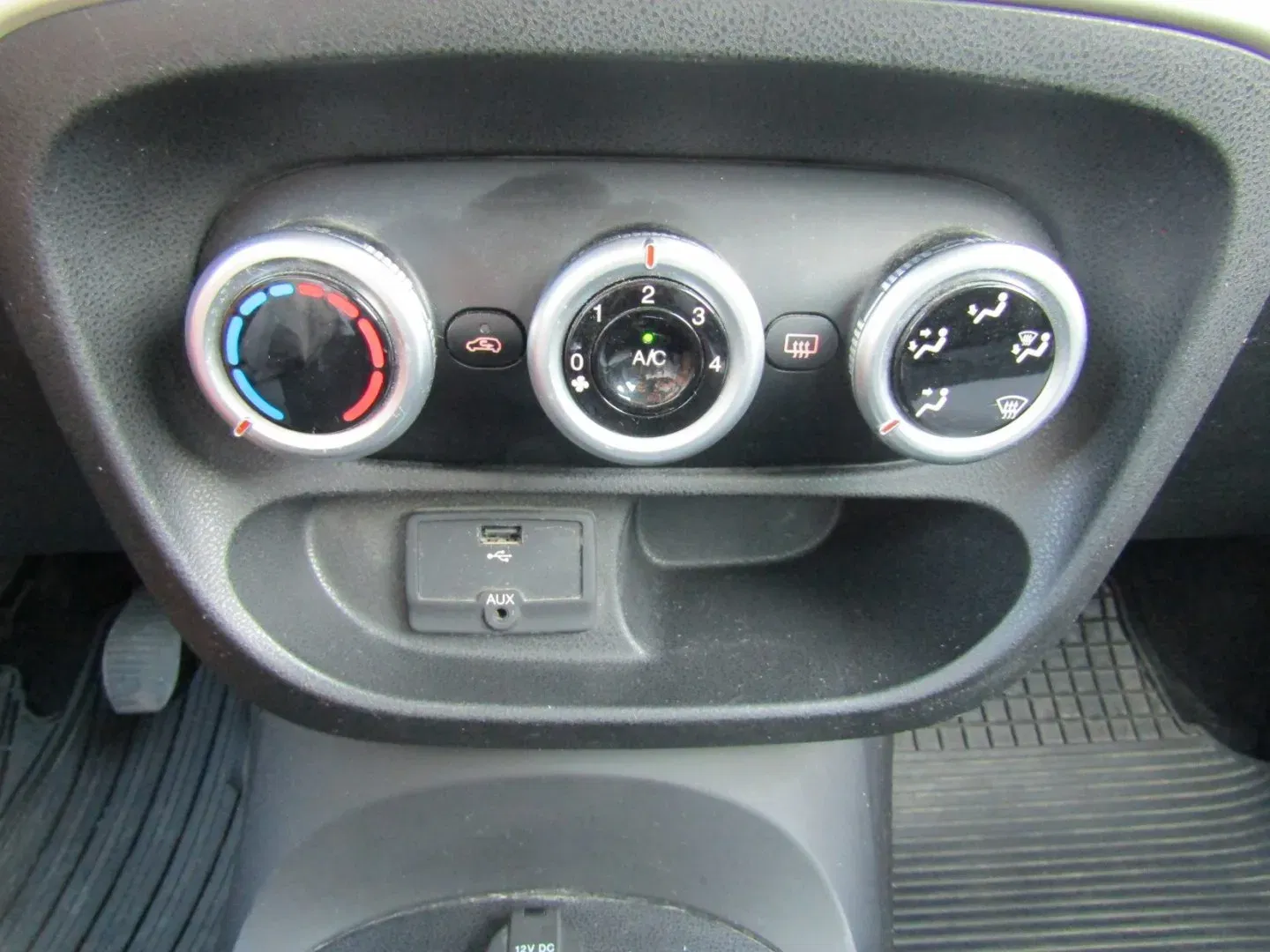 Fiat 500L - Náhled 36