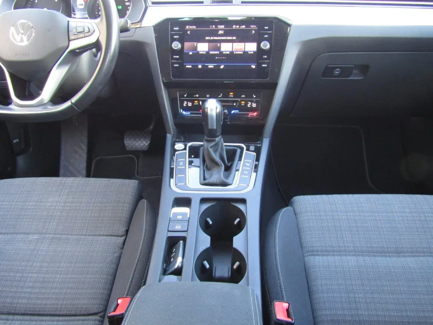 Volkswagen Passat - Náhled 17