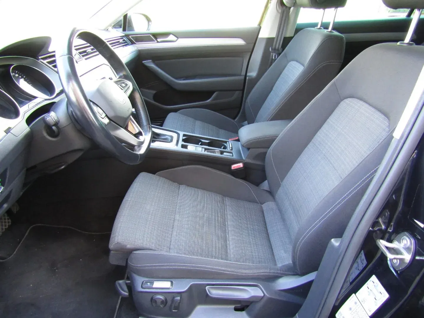 Volkswagen Passat - Náhled 19