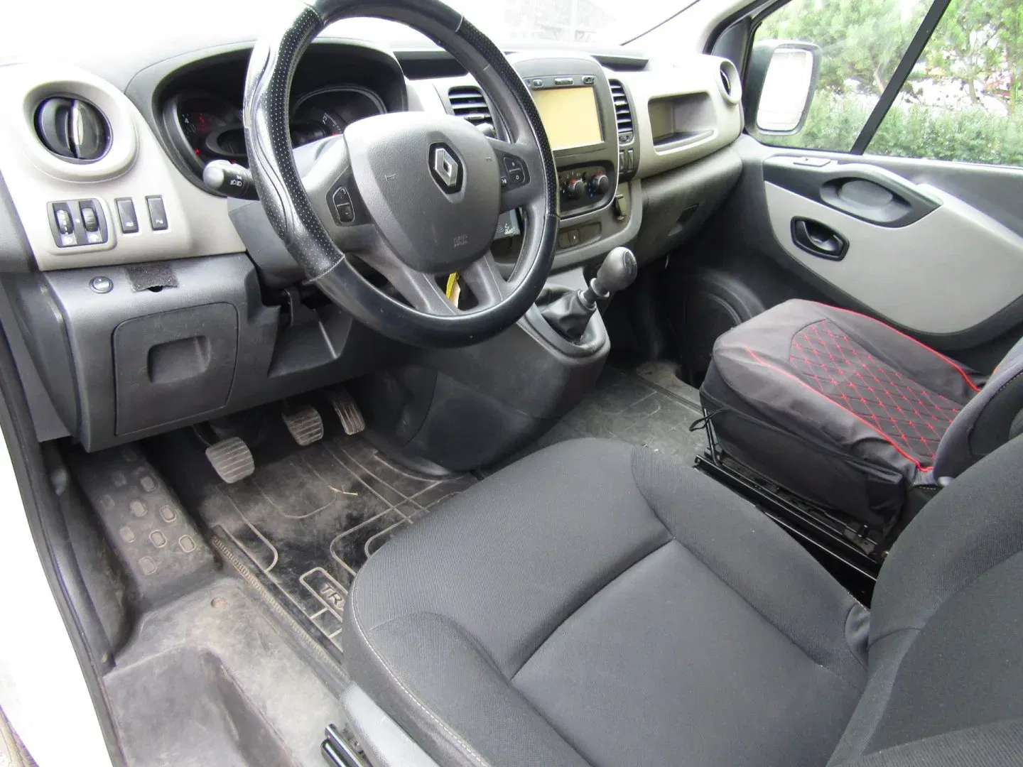 Renault Trafic - Náhled 13