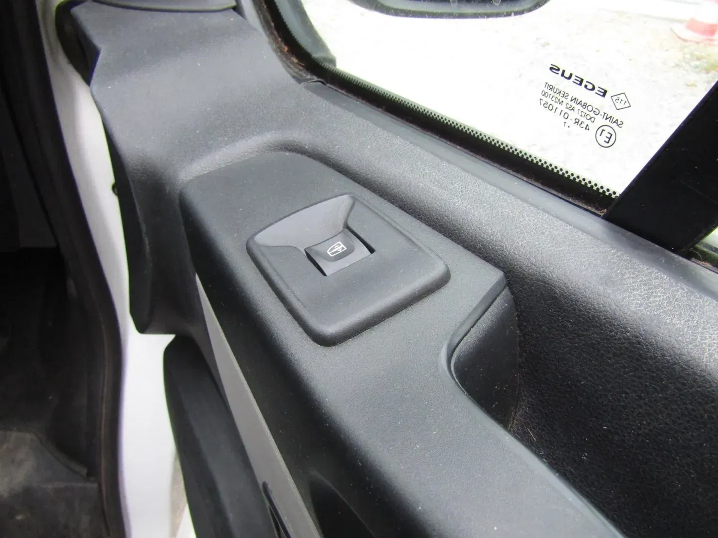 Renault Trafic - Náhled 17