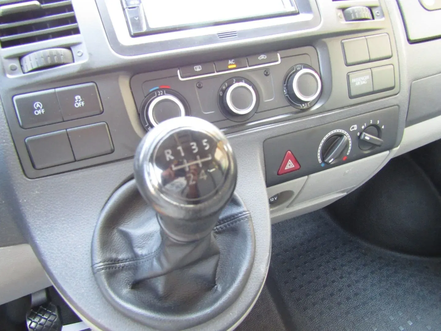 Volkswagen Transporter - Náhled 30