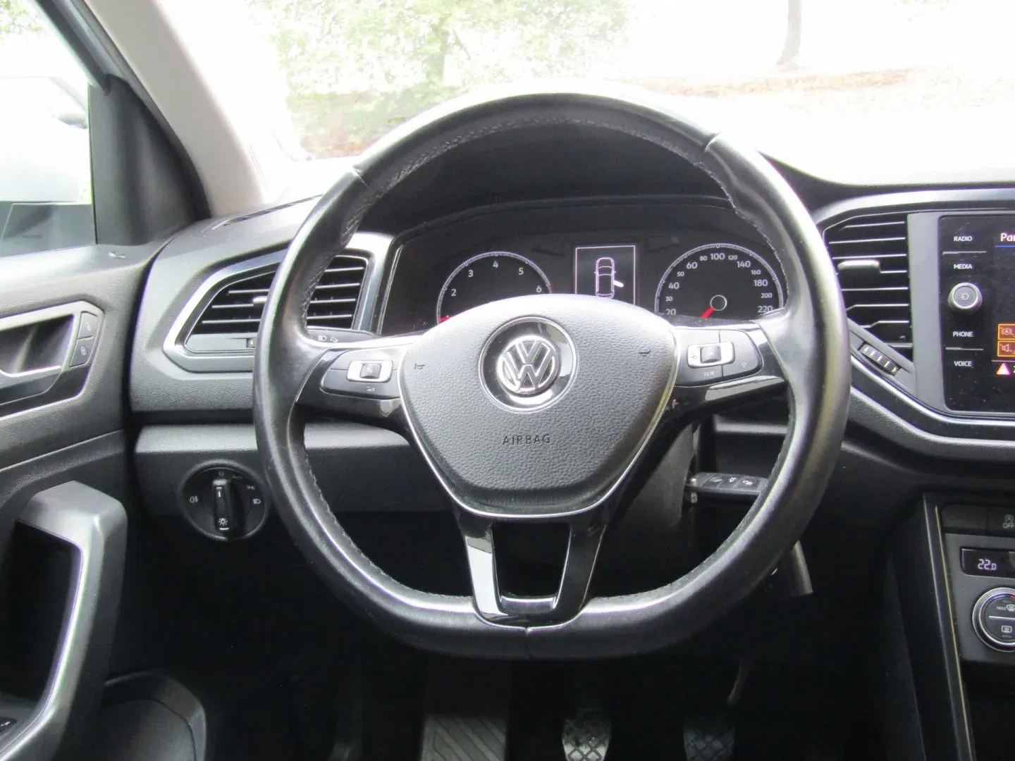 Volkswagen T-Roc - Náhled 16