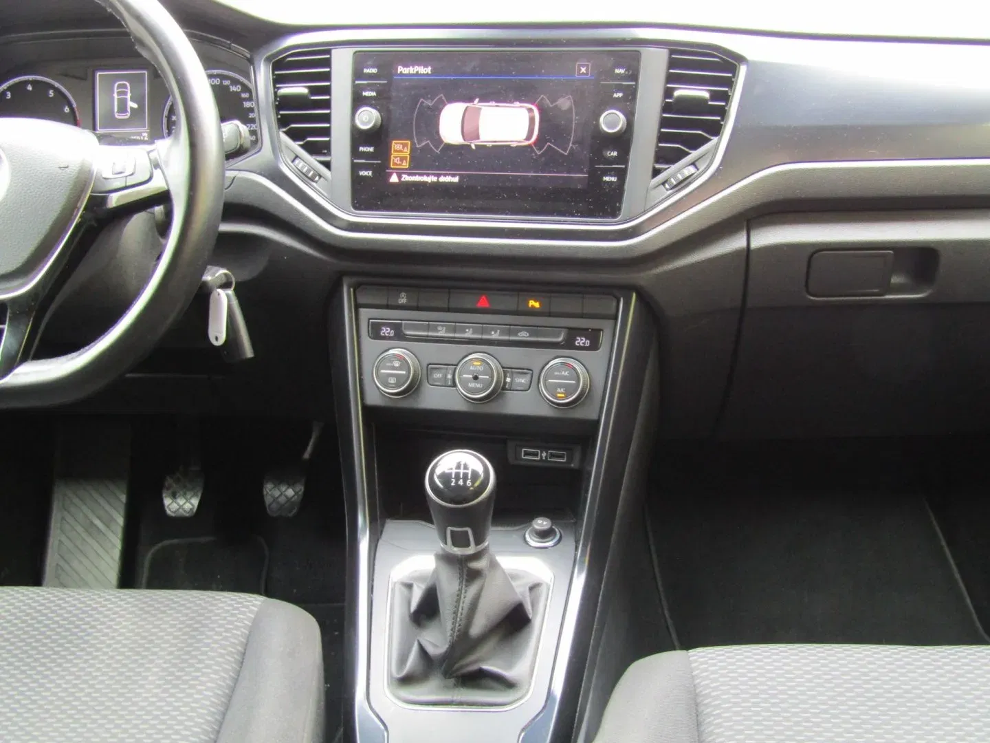 Volkswagen T-Roc - Náhled 17