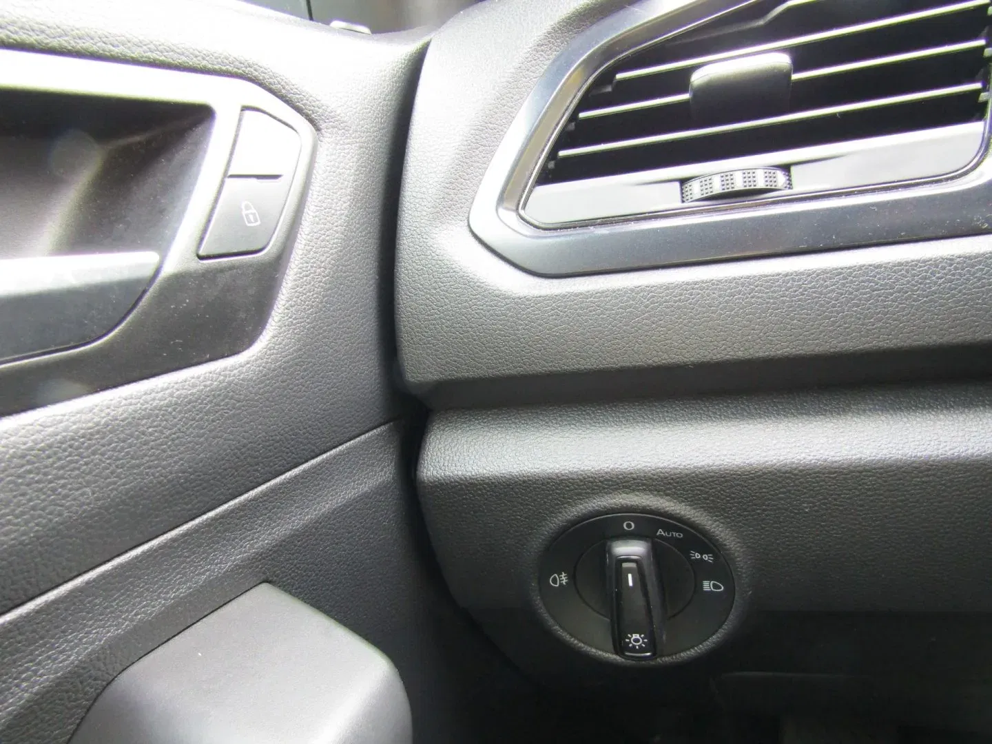 Volkswagen T-Roc - Náhled 29