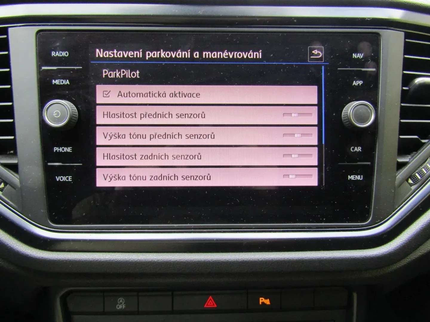 Volkswagen T-Roc - Náhled 33